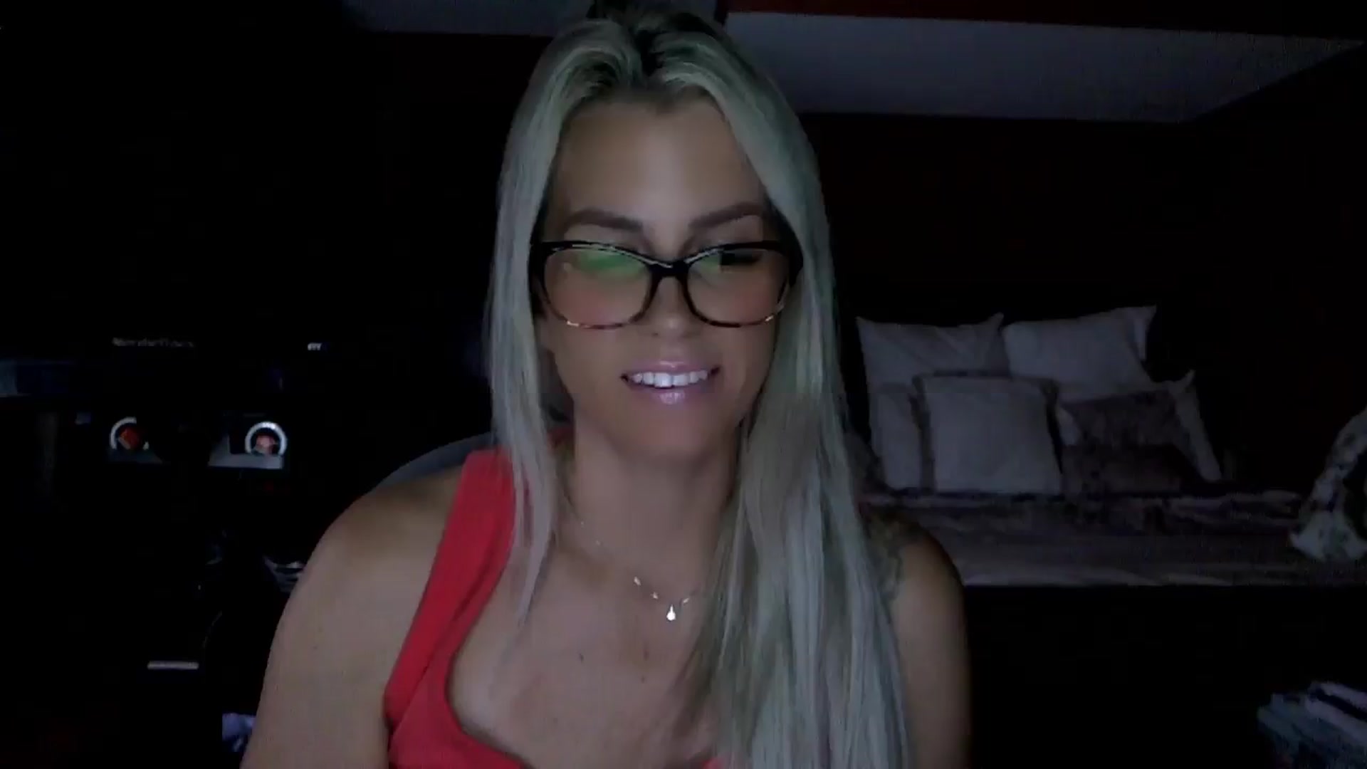 Gallery image thumbnail from Cora9's myfreecams stream on, 08/12/2025, 05:31 image 12 of 20