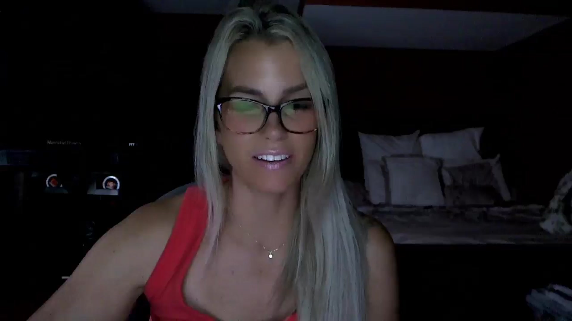 Gallery image thumbnail from Cora9's myfreecams stream on, 08/12/2025, 05:31 image 11 of 20