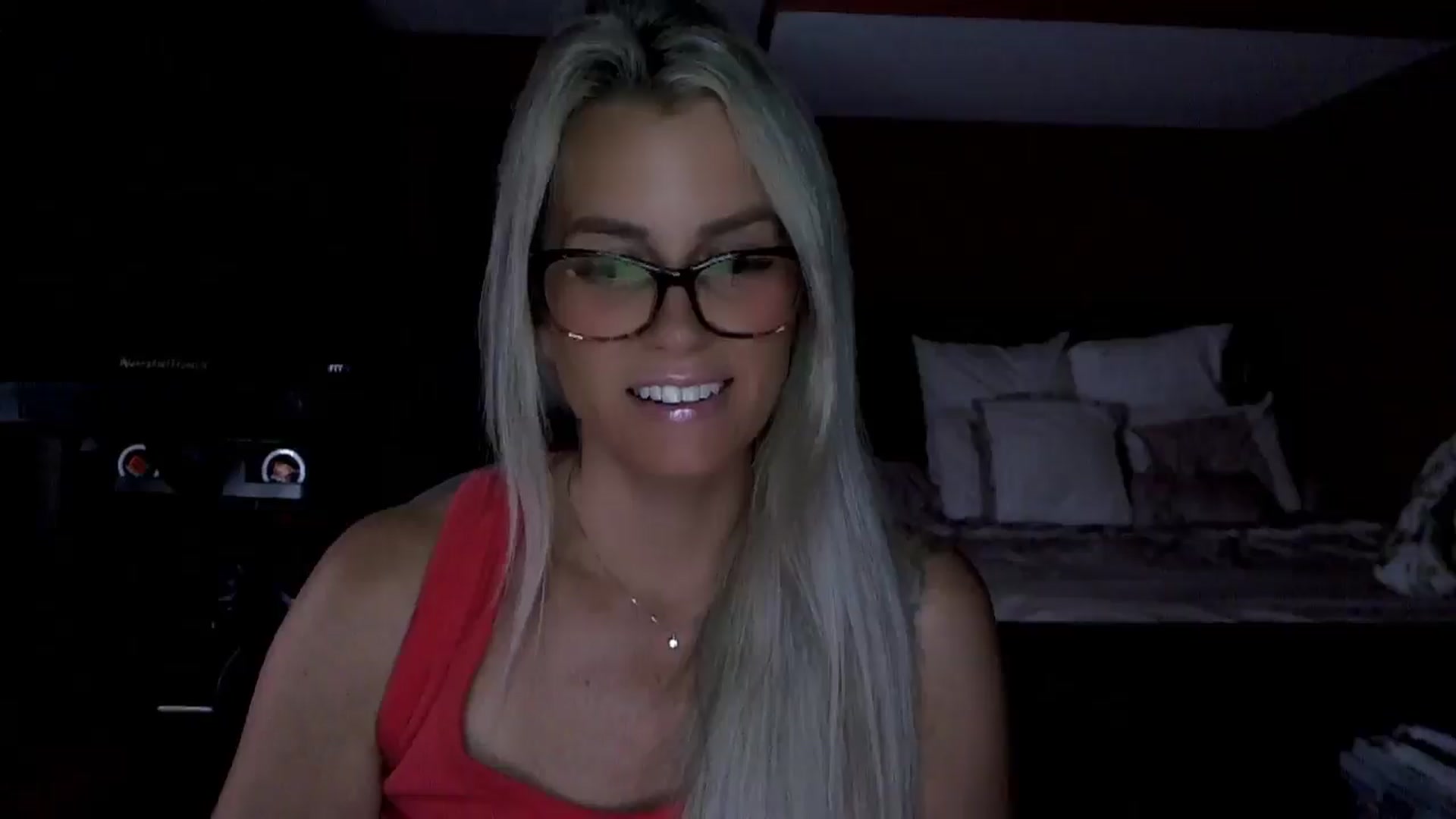 Gallery image thumbnail from Cora9's myfreecams stream on, 08/12/2025, 05:31 image 2 of 20