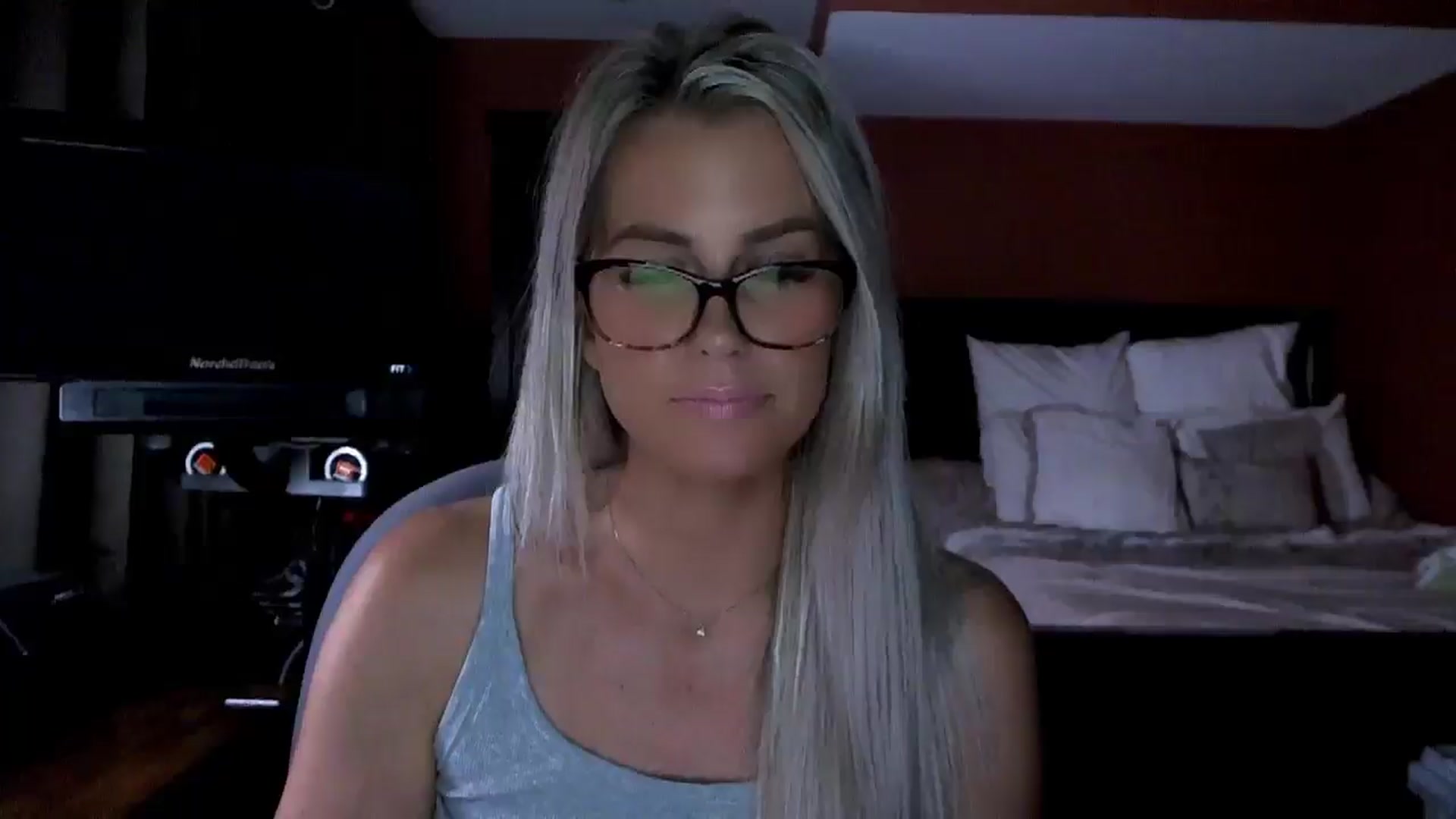 Gallery image thumbnail from Cora9's myfreecams stream on, 08/15/2025, 05:31 image 19 of 20