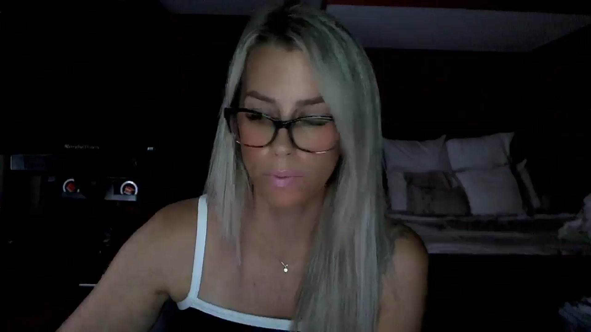 Gallery image thumbnail from Cora9's myfreecams stream on, 08/29/2025, 04:25 image 20 of 20