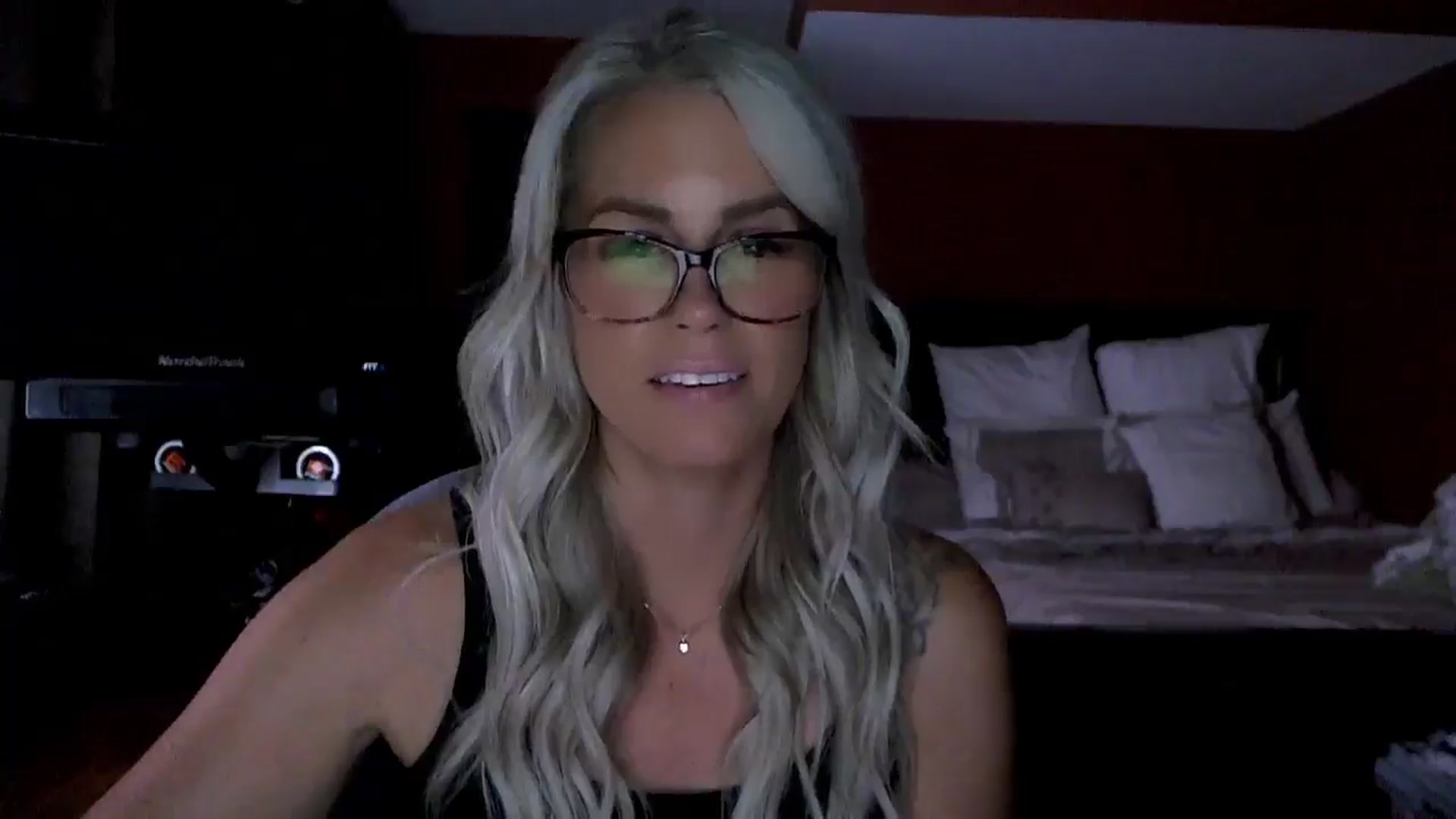 Gallery image thumbnail from Cora9's myfreecams stream on, 09/03/2025, 03:56 image 15 of 20