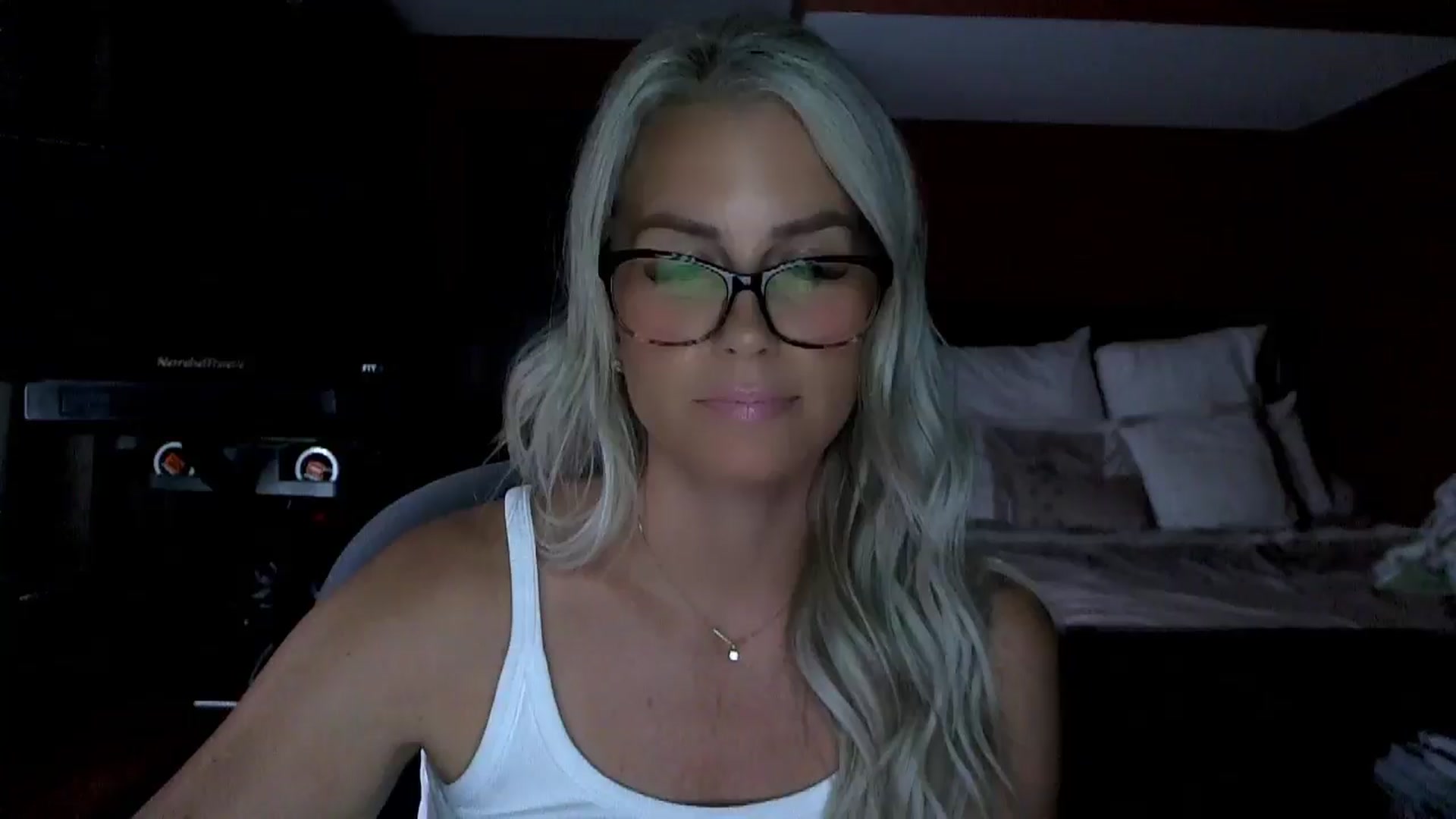 Gallery image thumbnail from Cora9's myfreecams stream on, 09/04/2025, 05:28 image 16 of 20