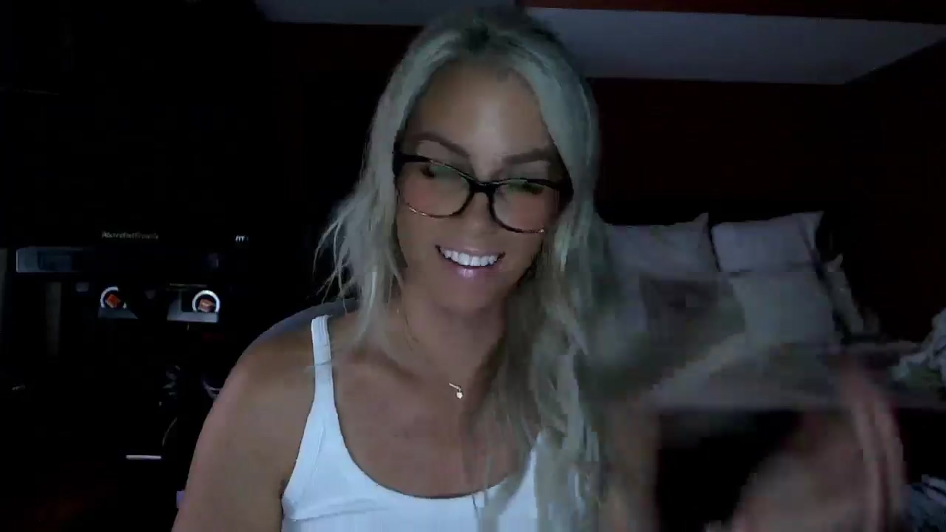 Gallery image thumbnail from Cora9's myfreecams stream on, 09/04/2025, 05:28 image 8 of 20