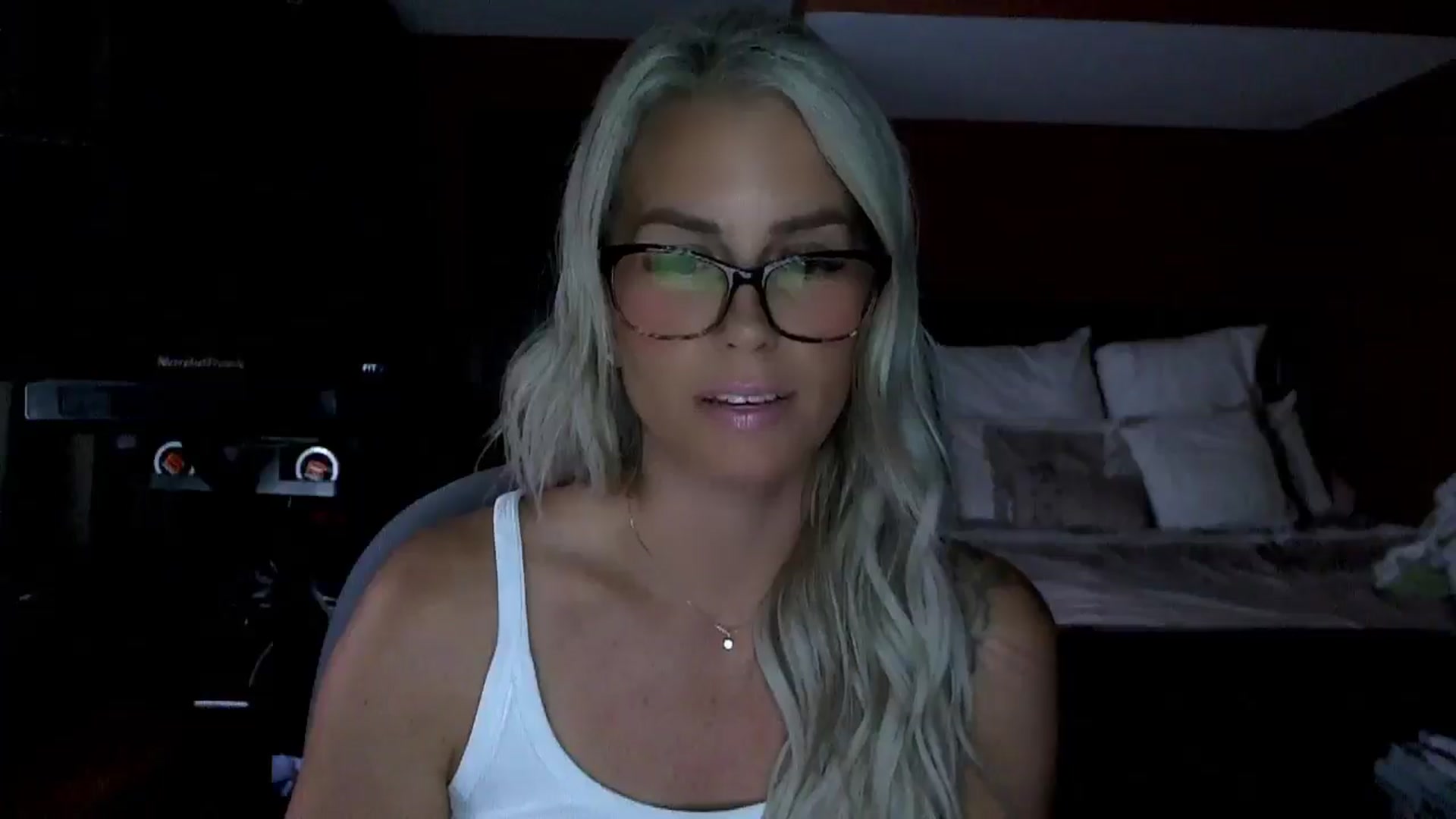 Gallery image thumbnail from Cora9's myfreecams stream on, 09/04/2025, 05:28 image 13 of 20