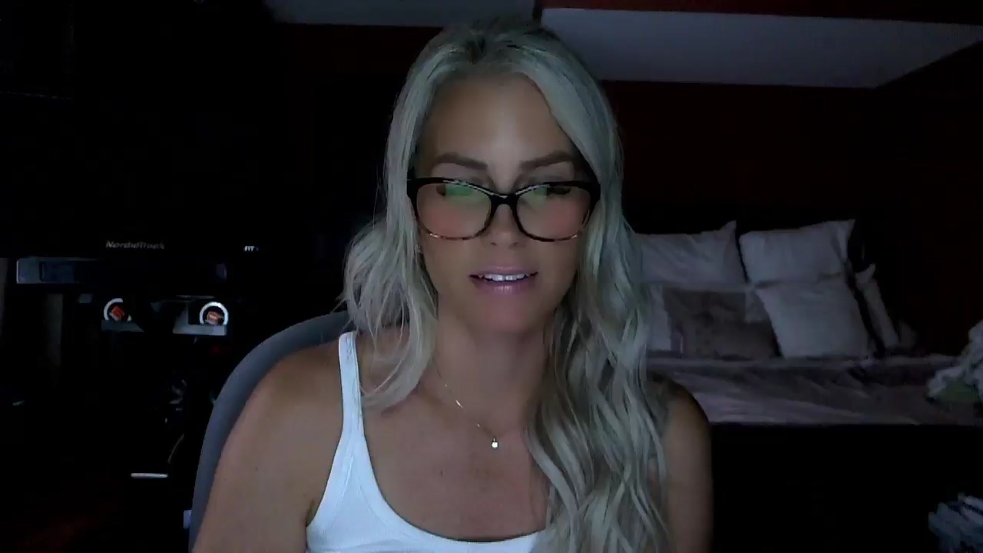 Gallery image thumbnail from Cora9's myfreecams stream on, 09/04/2025, 05:28 image 18 of 20