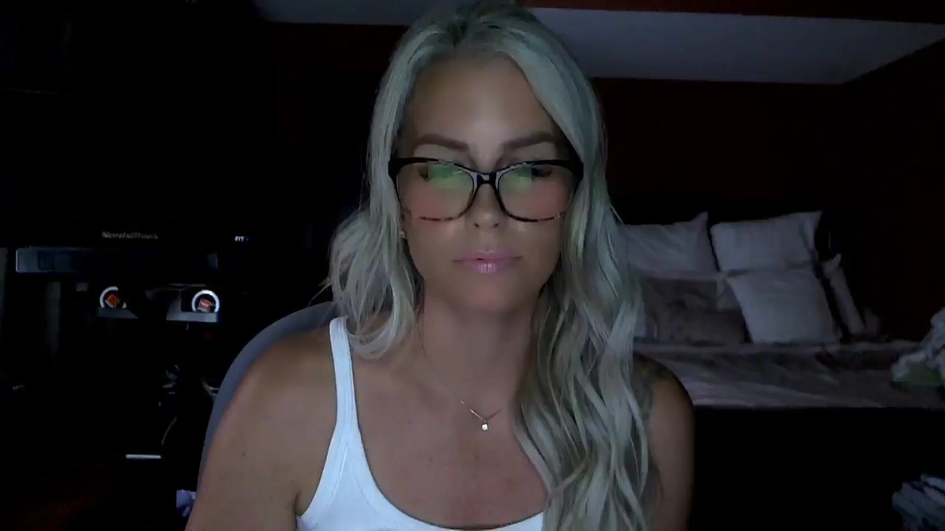 Gallery image thumbnail from Cora9's myfreecams stream on, 09/04/2025, 05:28 image 15 of 20
