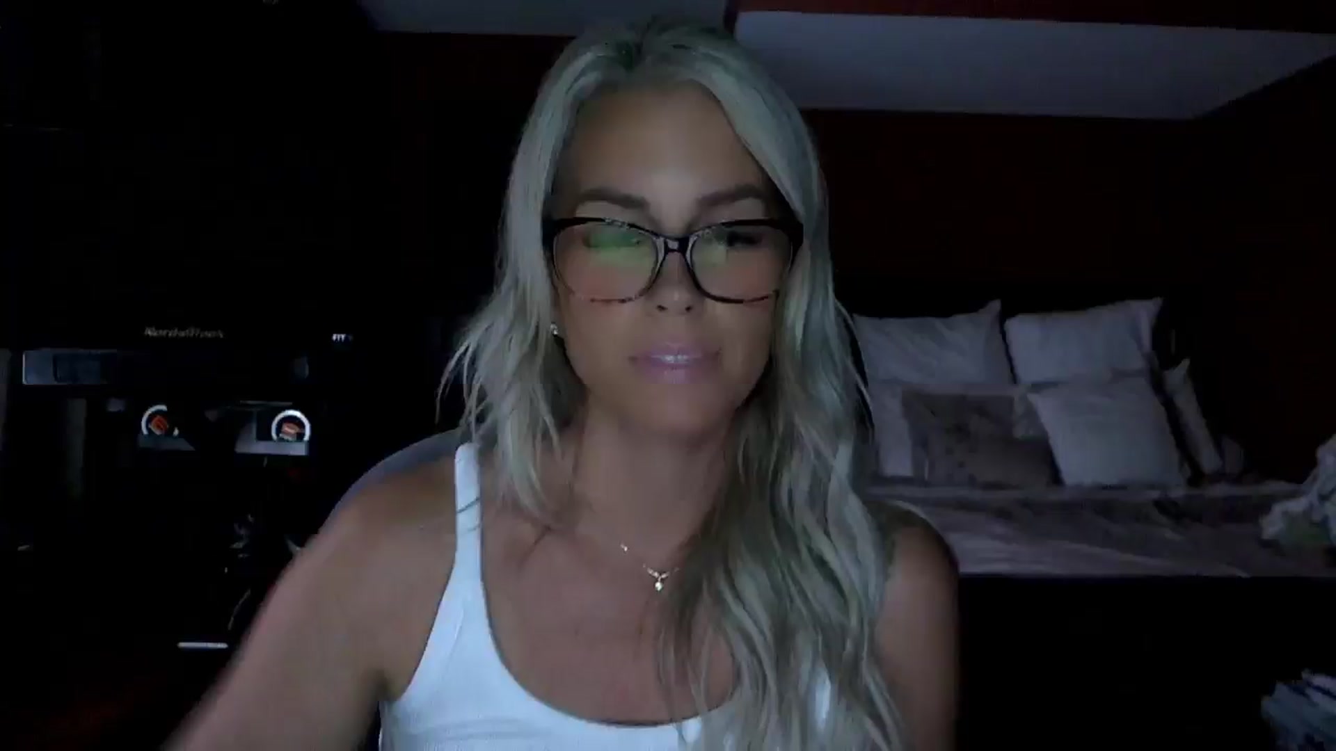 Gallery image thumbnail from Cora9's myfreecams stream on, 09/04/2025, 05:28 image 4 of 20