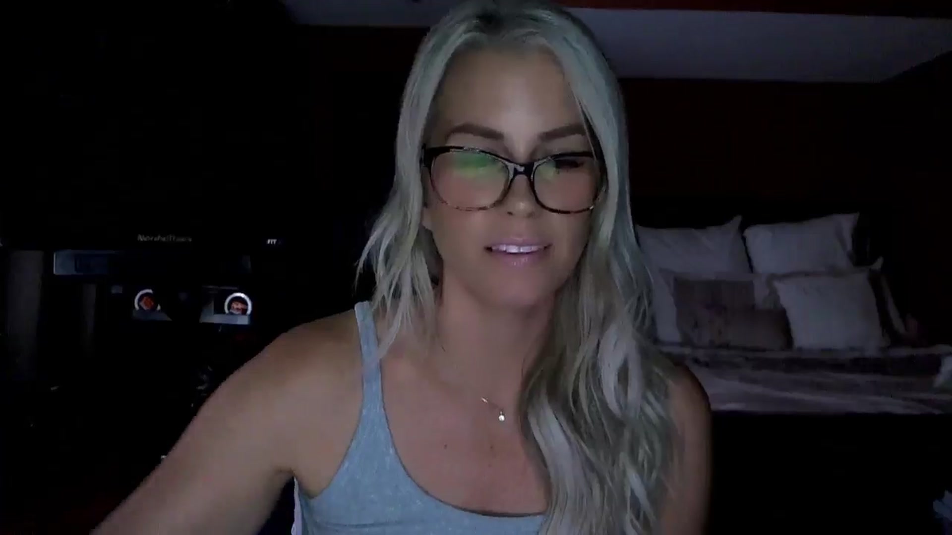 Gallery image thumbnail from Cora9's myfreecams stream on, 09/05/2025, 05:49 image 3 of 20