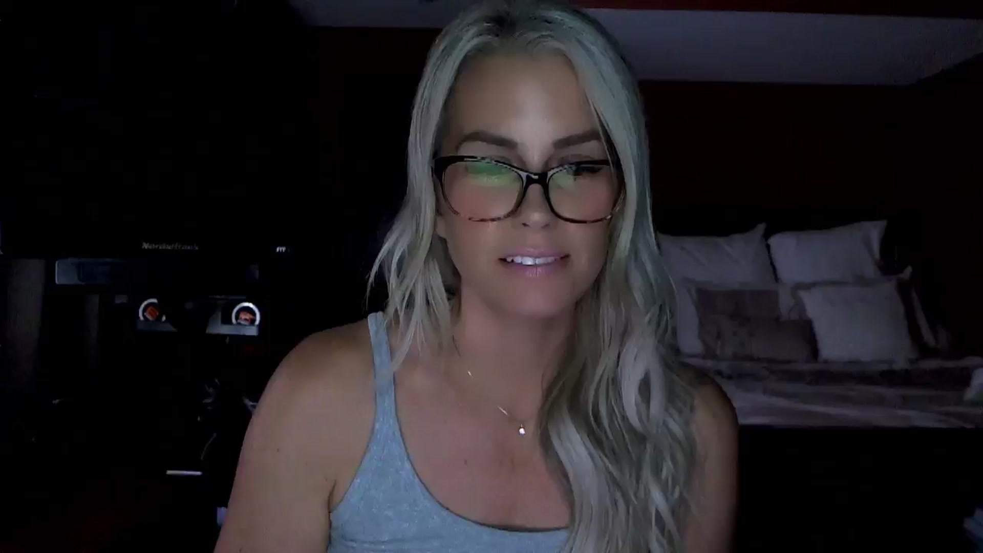 Gallery image thumbnail from Cora9's myfreecams stream on, 09/05/2025, 05:49 image 4 of 20