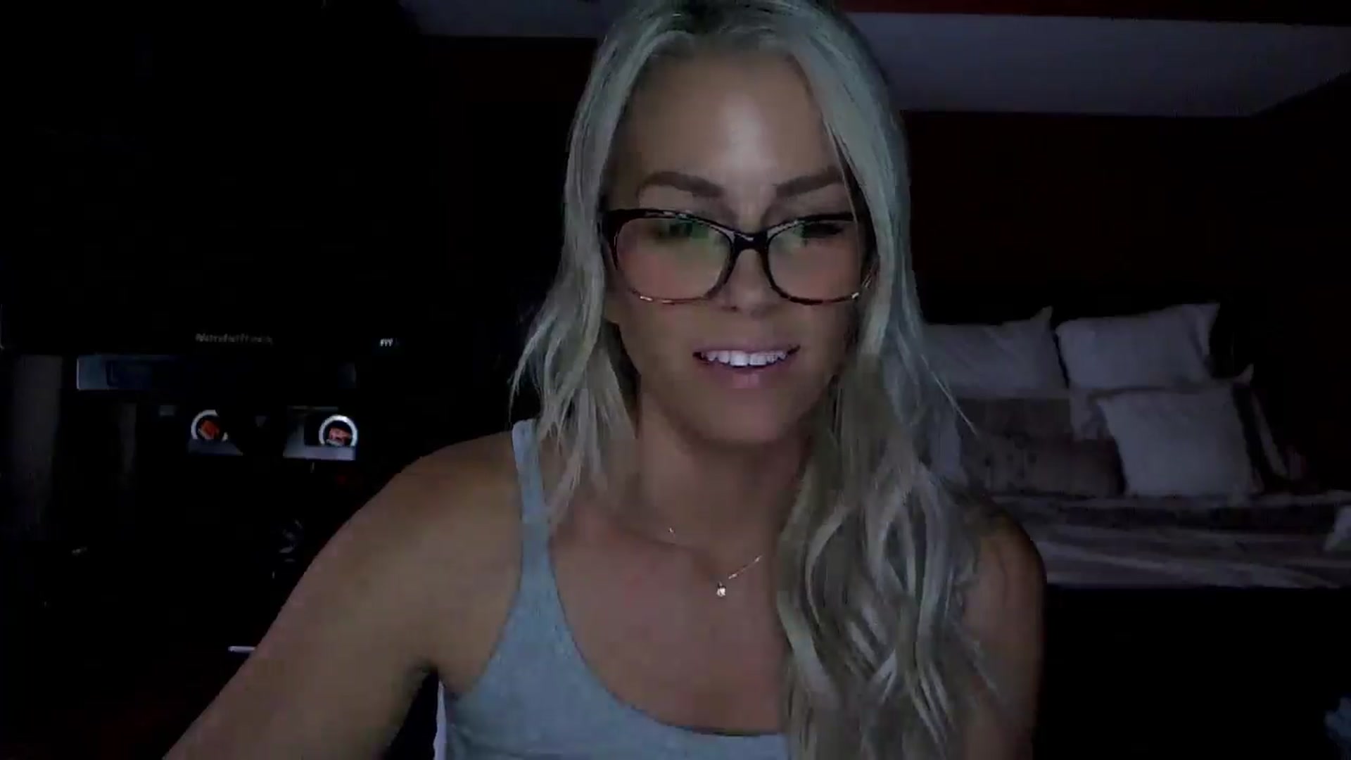 Gallery image thumbnail from Cora9's myfreecams stream on, 09/05/2025, 05:49 image 10 of 20