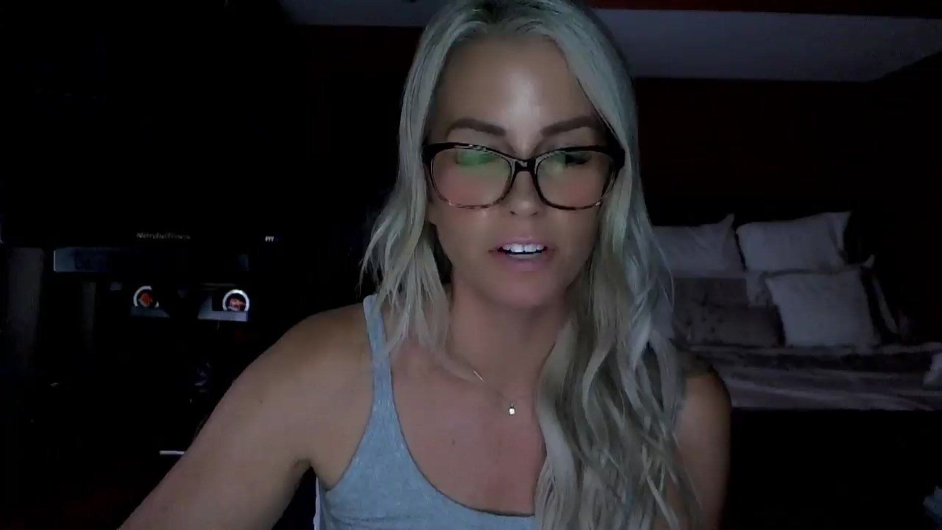 Gallery image thumbnail from Cora9's myfreecams stream on, 09/05/2025, 05:49 image 17 of 20