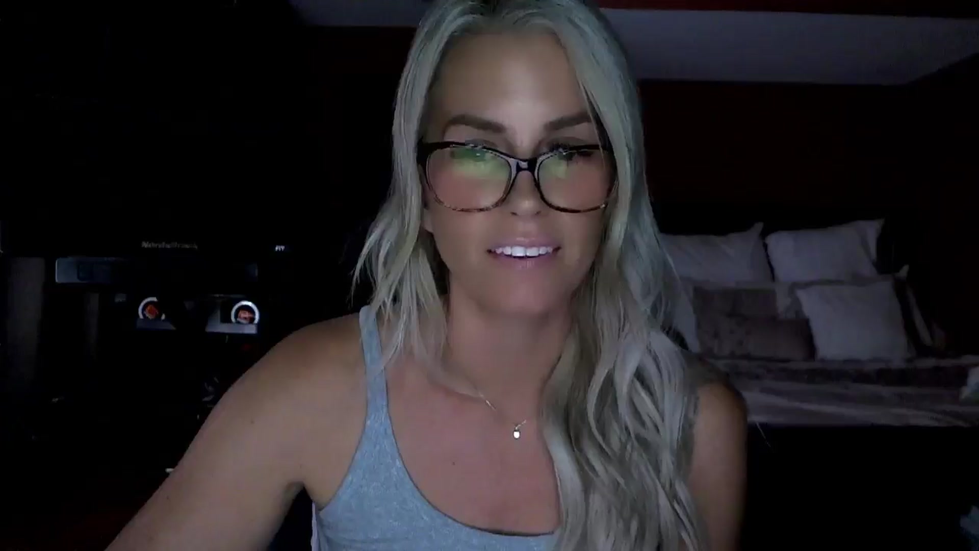 Gallery image thumbnail from Cora9's myfreecams stream on, 09/05/2025, 05:49 image 12 of 20