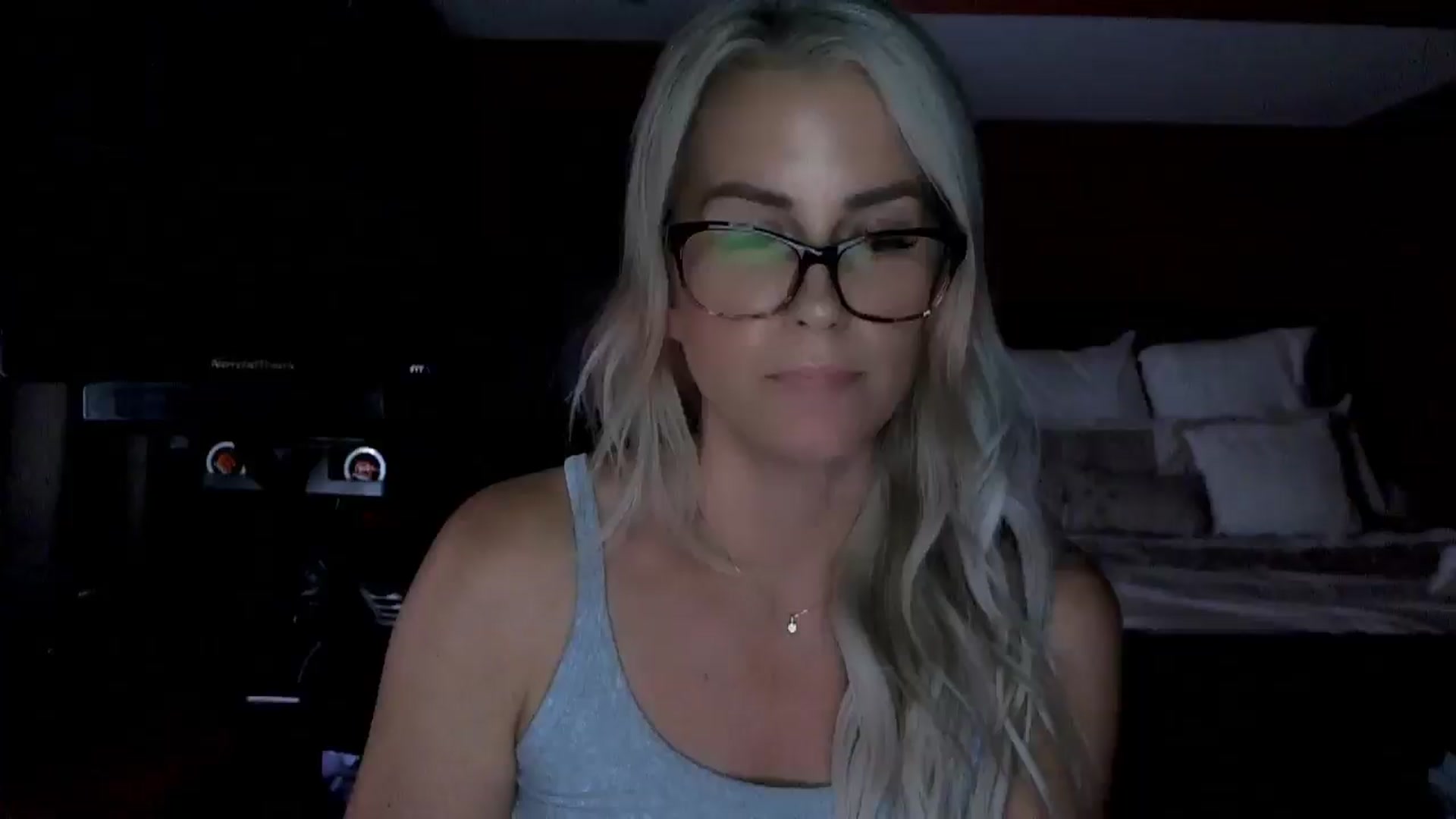Gallery image thumbnail from Cora9's myfreecams stream on, 09/05/2025, 05:49 image 16 of 20
