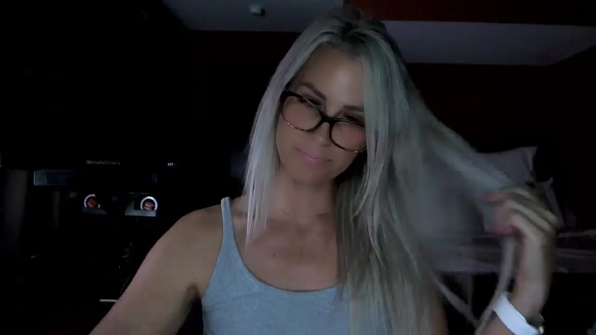 Gallery image thumbnail from Cora9's myfreecams stream on, 09/09/2025, 04:45 image 17 of 20