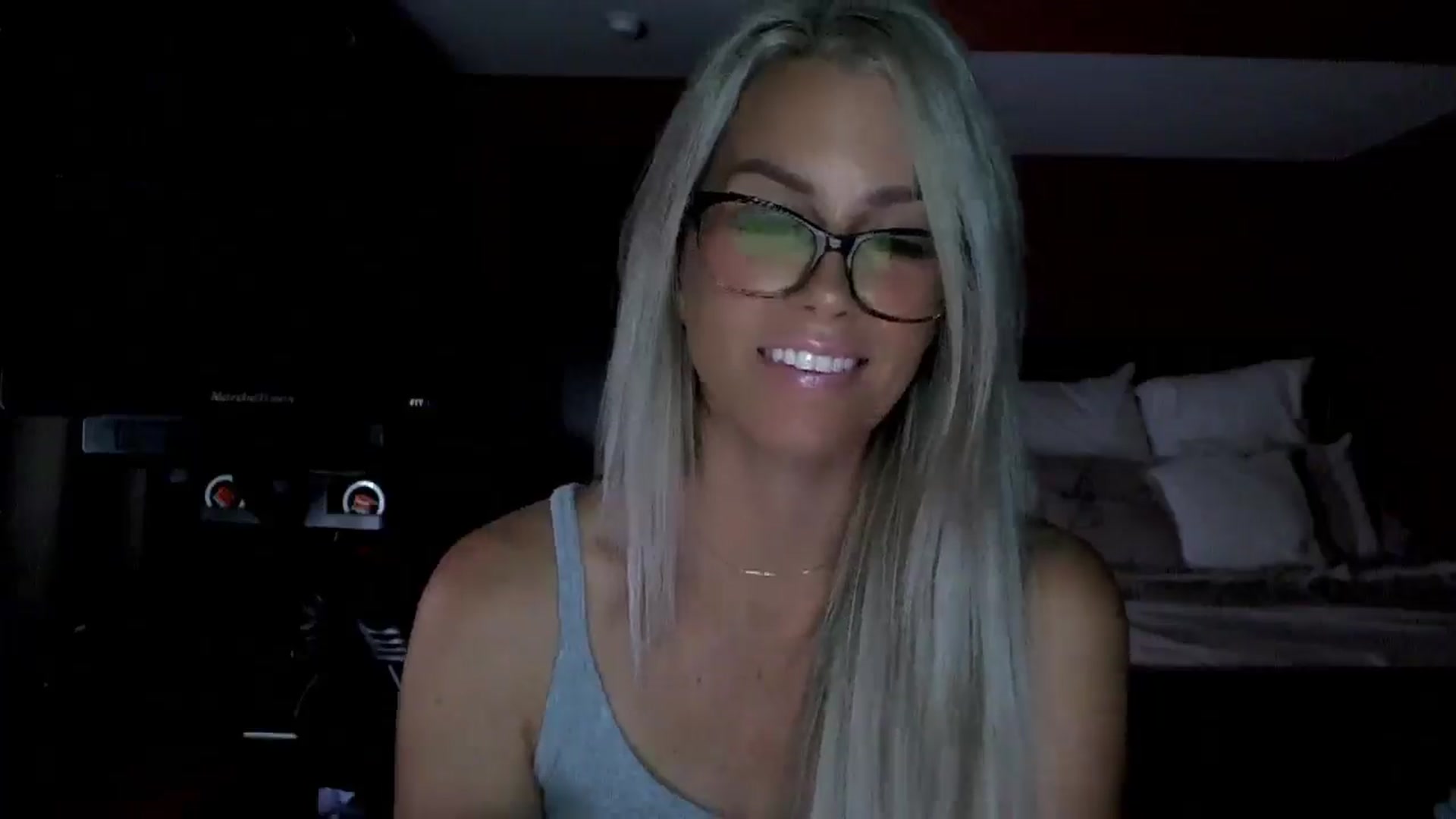 Gallery image thumbnail from Cora9's myfreecams stream on, 09/09/2025, 04:45 image 11 of 20
