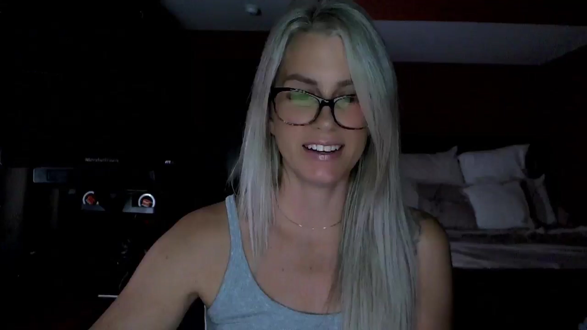 Gallery image thumbnail from Cora9's myfreecams stream on, 09/09/2025, 04:45 image 18 of 20