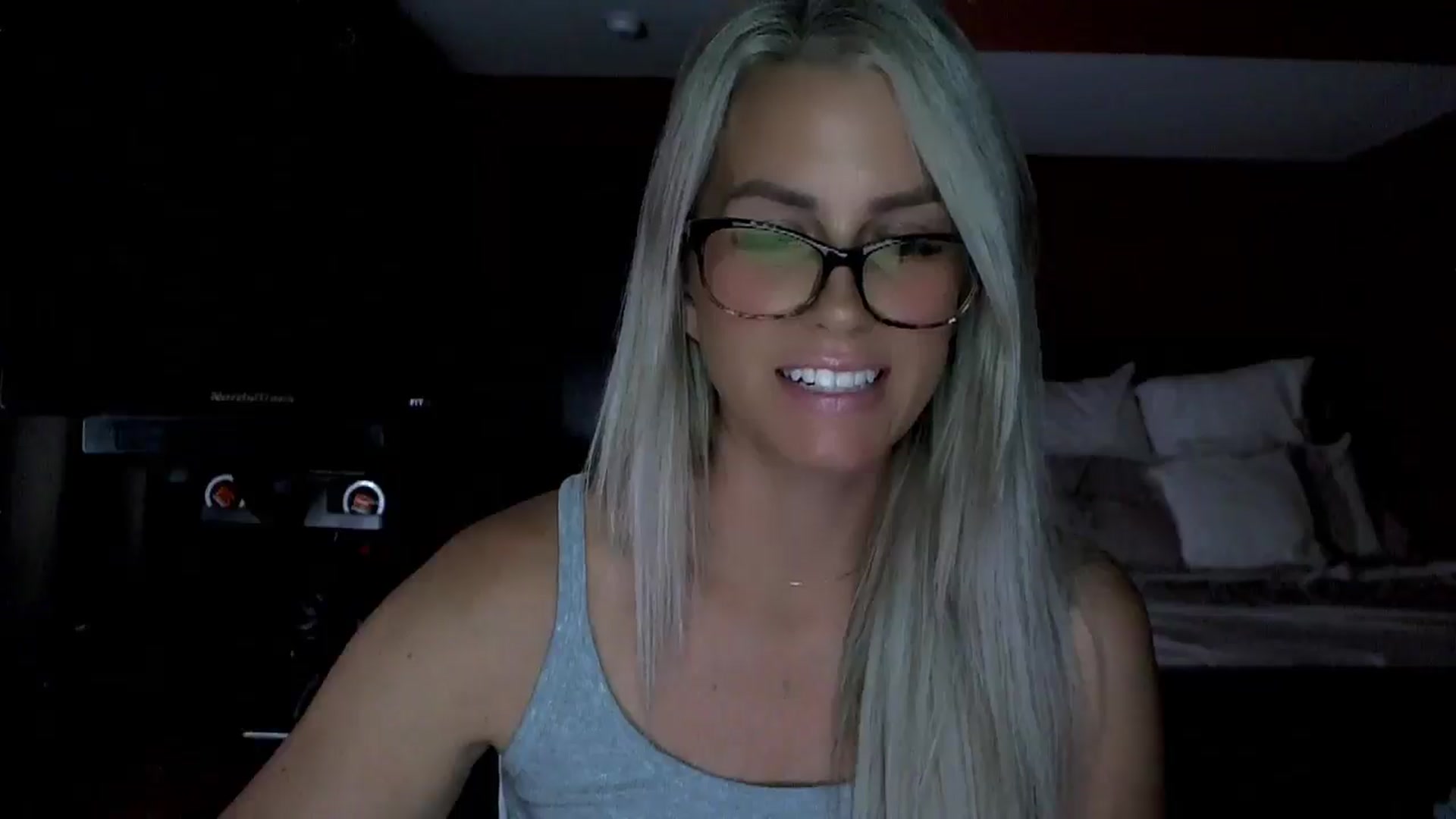 Gallery image thumbnail from Cora9's myfreecams stream on, 09/09/2025, 04:45 image 5 of 20