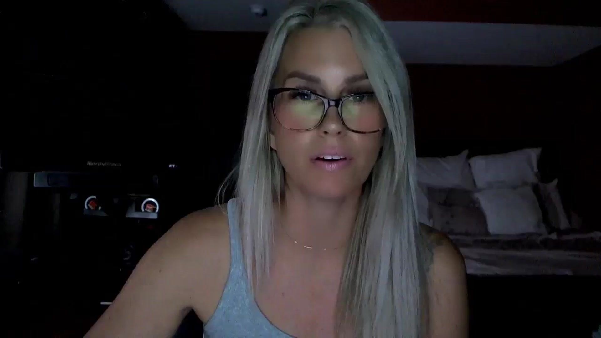 Gallery image thumbnail from Cora9's myfreecams stream on, 09/09/2025, 04:45 image 19 of 20