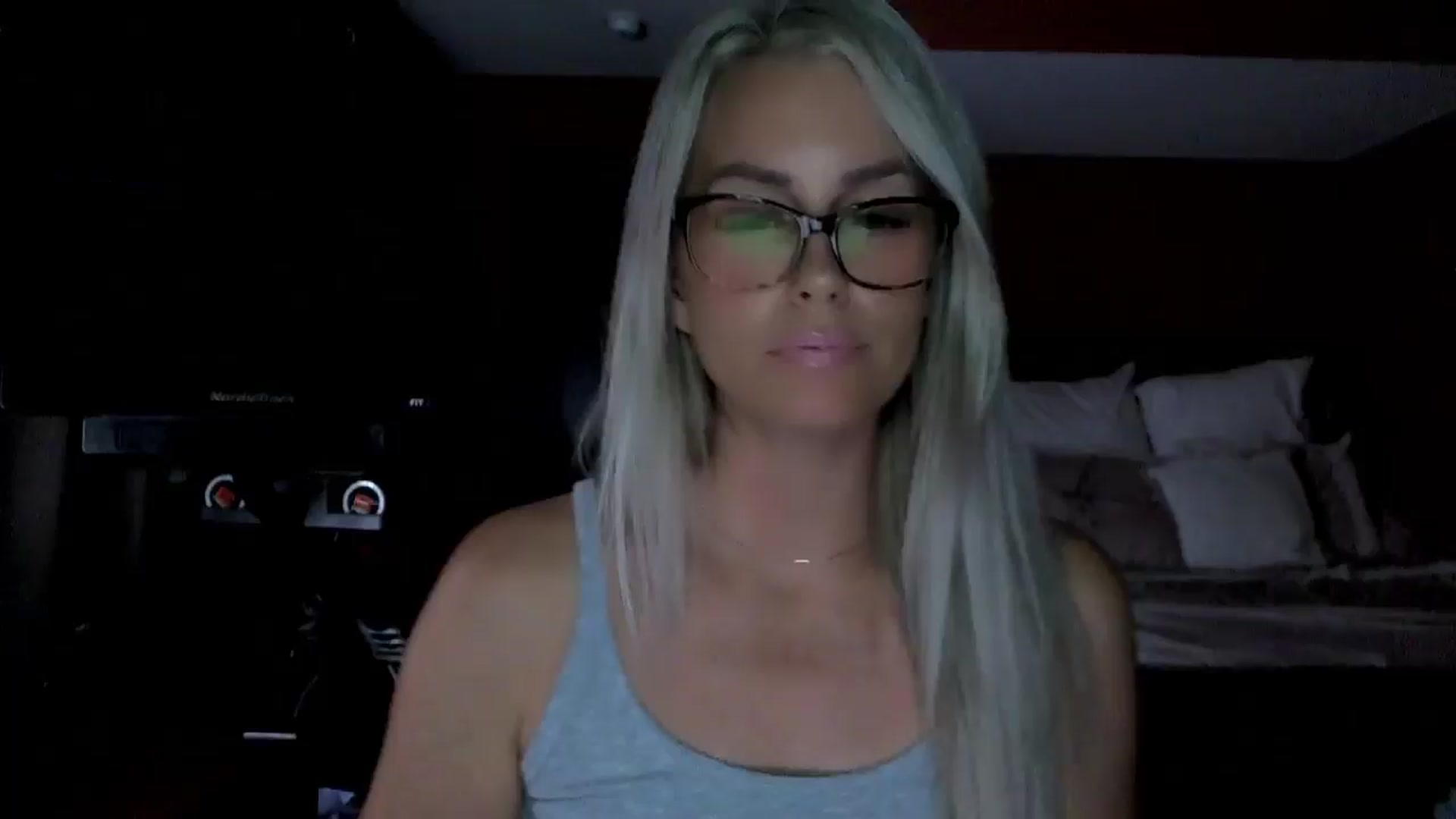 Gallery image thumbnail from Cora9's myfreecams stream on, 09/09/2025, 04:45 image 16 of 20