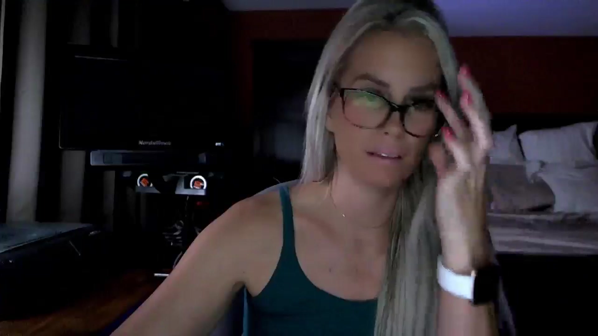 Gallery image thumbnail from Cora9's myfreecams stream on, 09/17/2025, 05:05 image 14 of 20