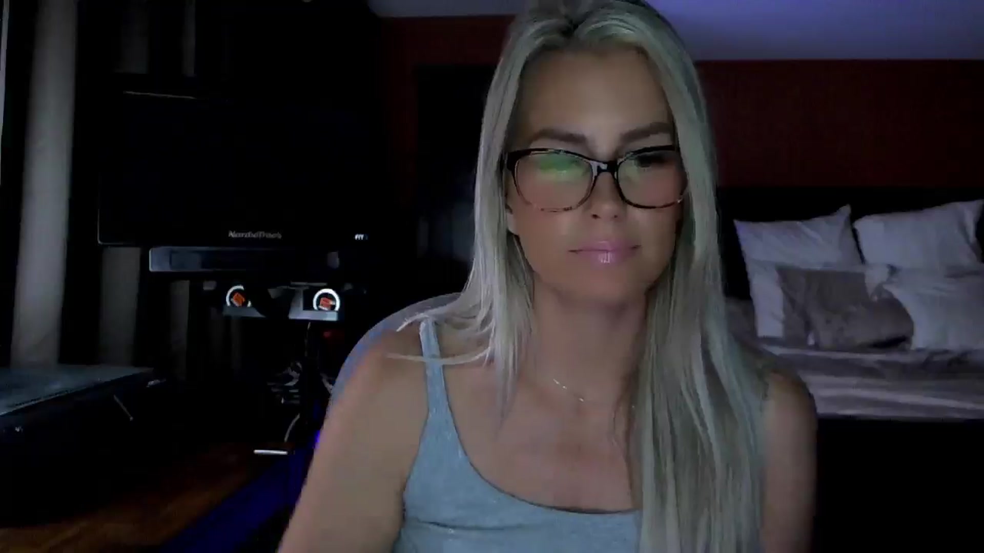 Gallery image thumbnail from Cora9's myfreecams stream on, 09/19/2025, 05:08 image 5 of 20