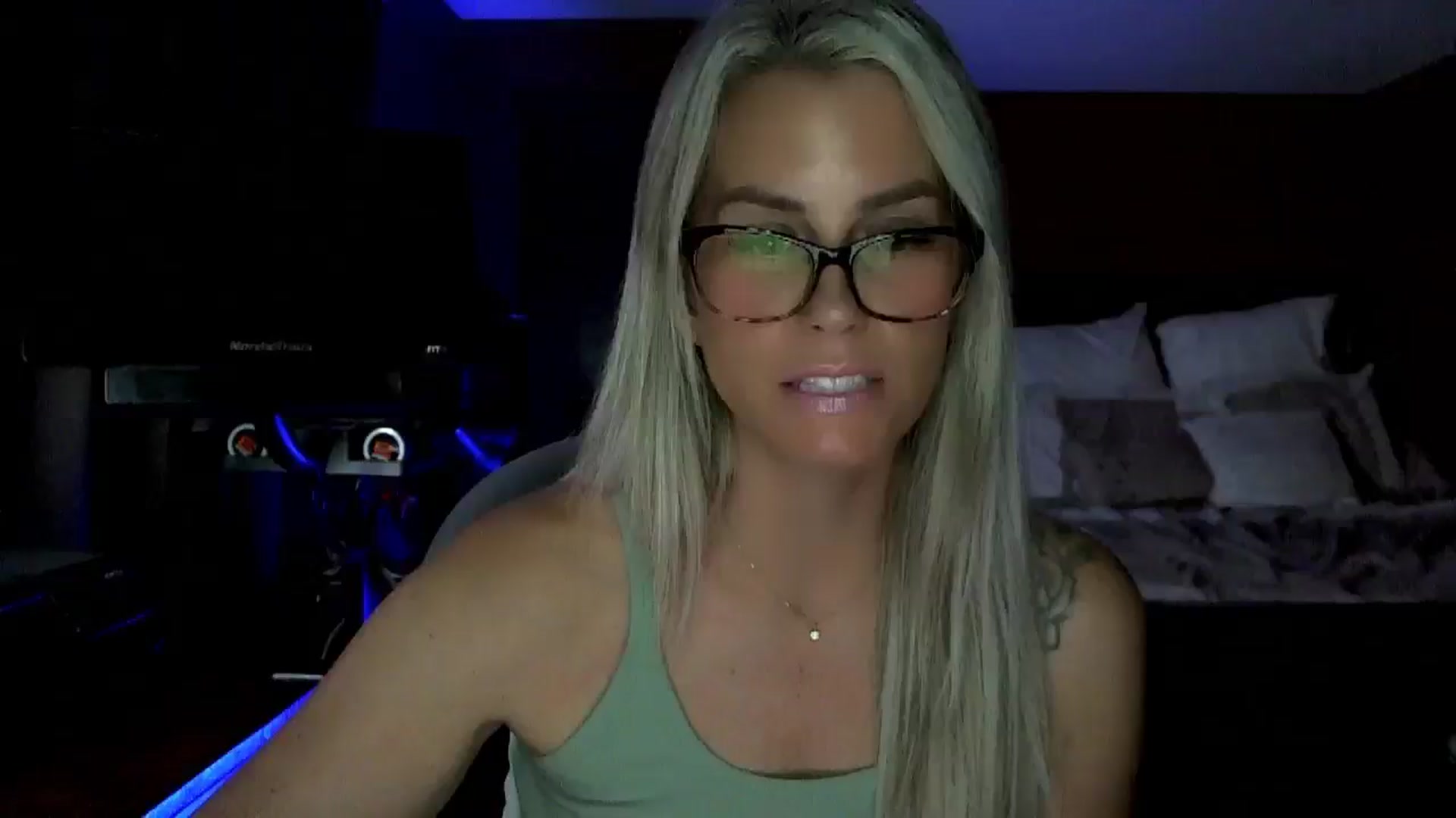 Gallery image thumbnail from Cora9's myfreecams stream on, 09/24/2025, 04:41 image 15 of 20