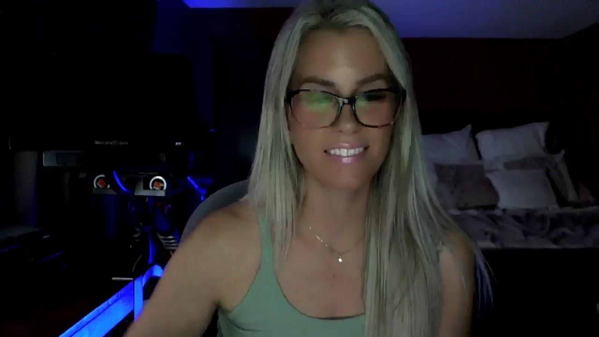 Gallery image thumbnail from Cora9's myfreecams stream on, 09/24/2025, 04:41 image 17 of 20