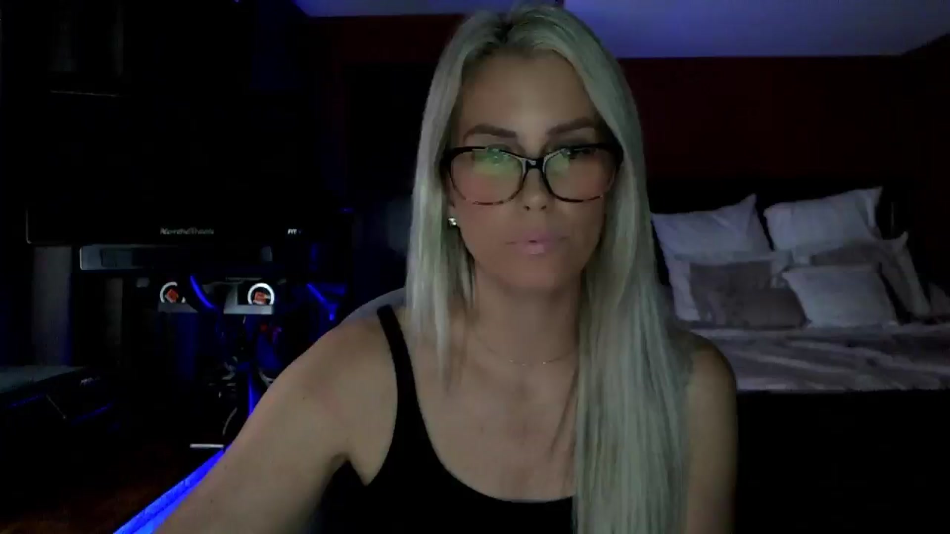Gallery image thumbnail from Cora9's myfreecams stream on, 09/25/2025, 05:06 image 18 of 20