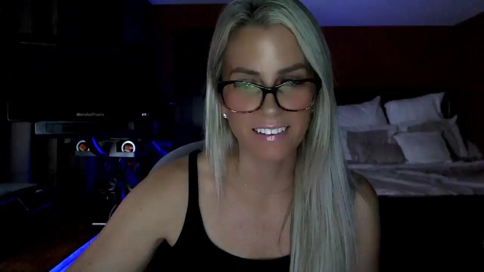 Gallery image thumbnail from Cora9's myfreecams stream on, 09/25/2025, 05:06 image 9 of 20