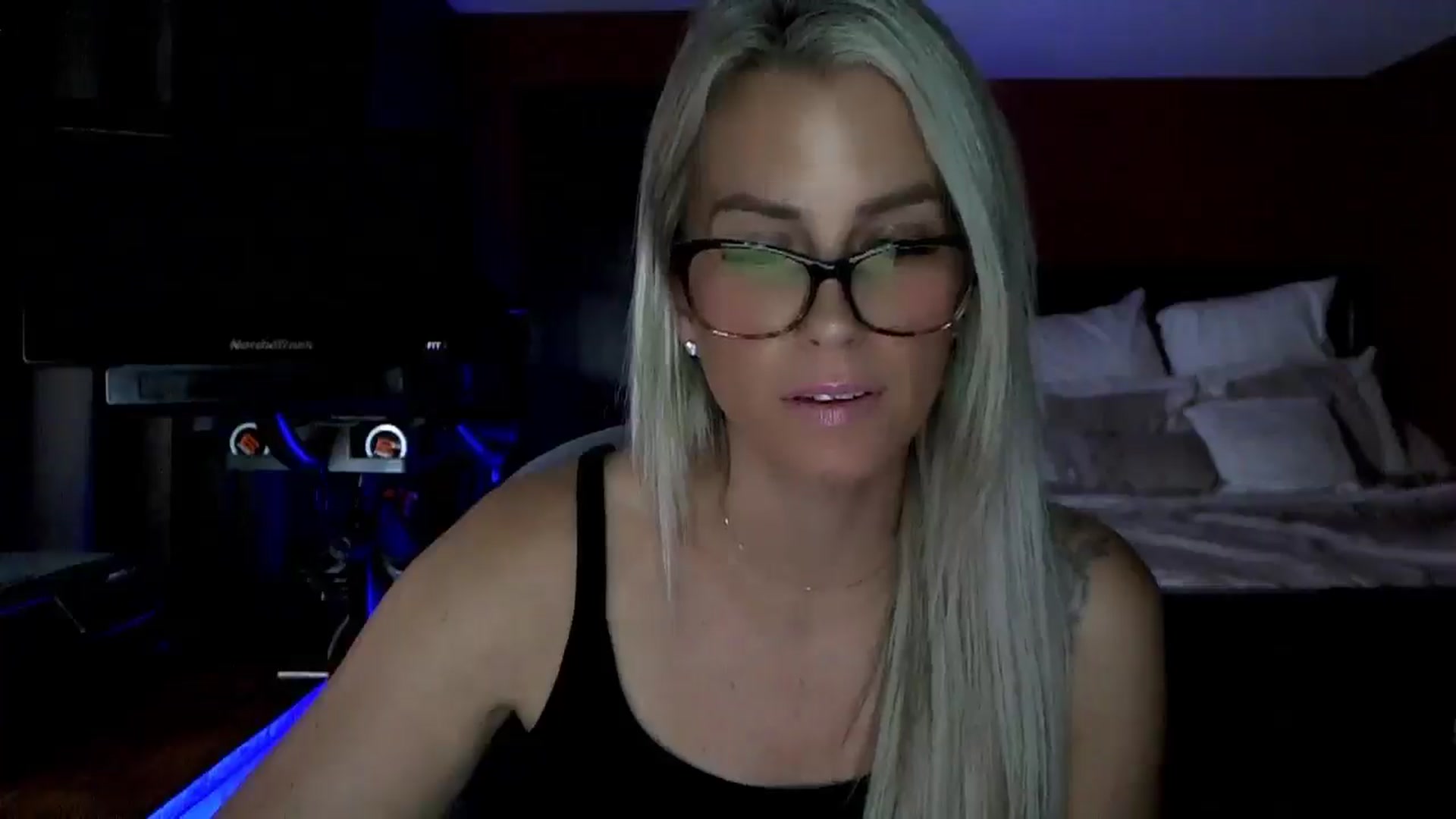 Gallery image thumbnail from Cora9's myfreecams stream on, 09/25/2025, 05:06 image 11 of 20