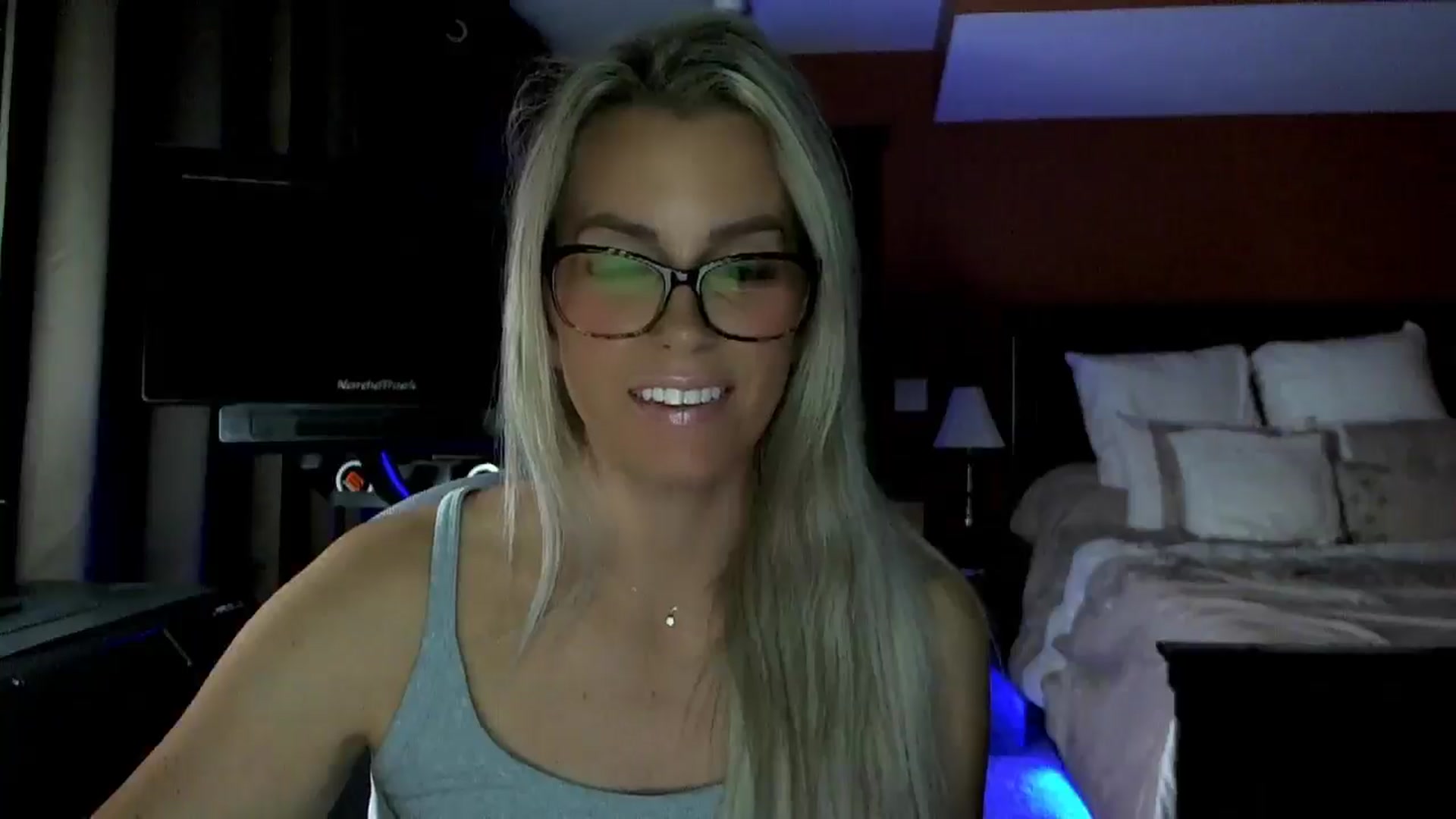 Gallery image thumbnail from Cora9's myfreecams stream on, 10/14/2025, 05:09 image 20 of 20