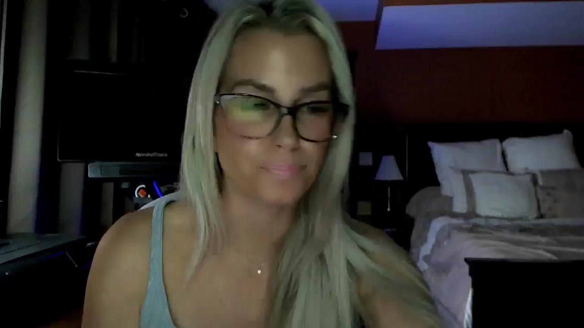 Gallery image thumbnail from Cora9's myfreecams stream on, 10/14/2025, 05:09 image 8 of 20