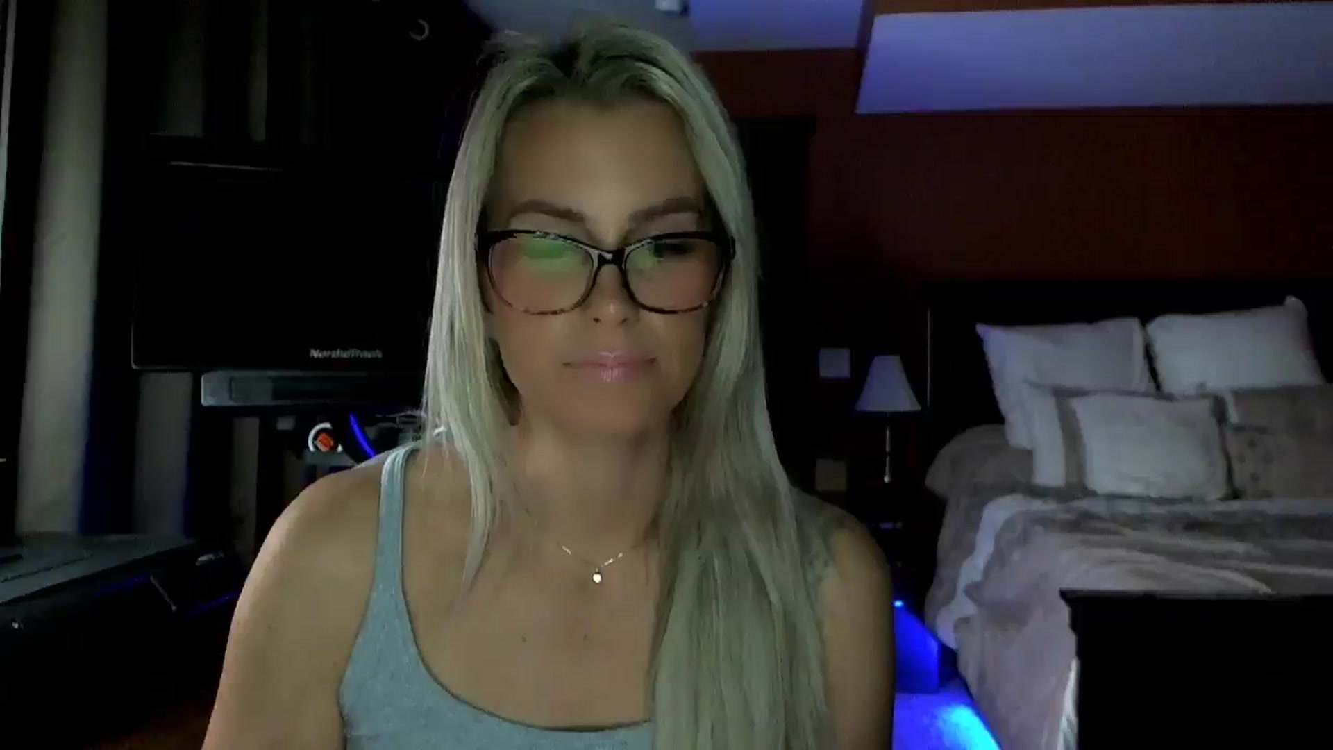 Gallery image thumbnail from Cora9's myfreecams stream on, 10/14/2025, 05:09 image 11 of 20