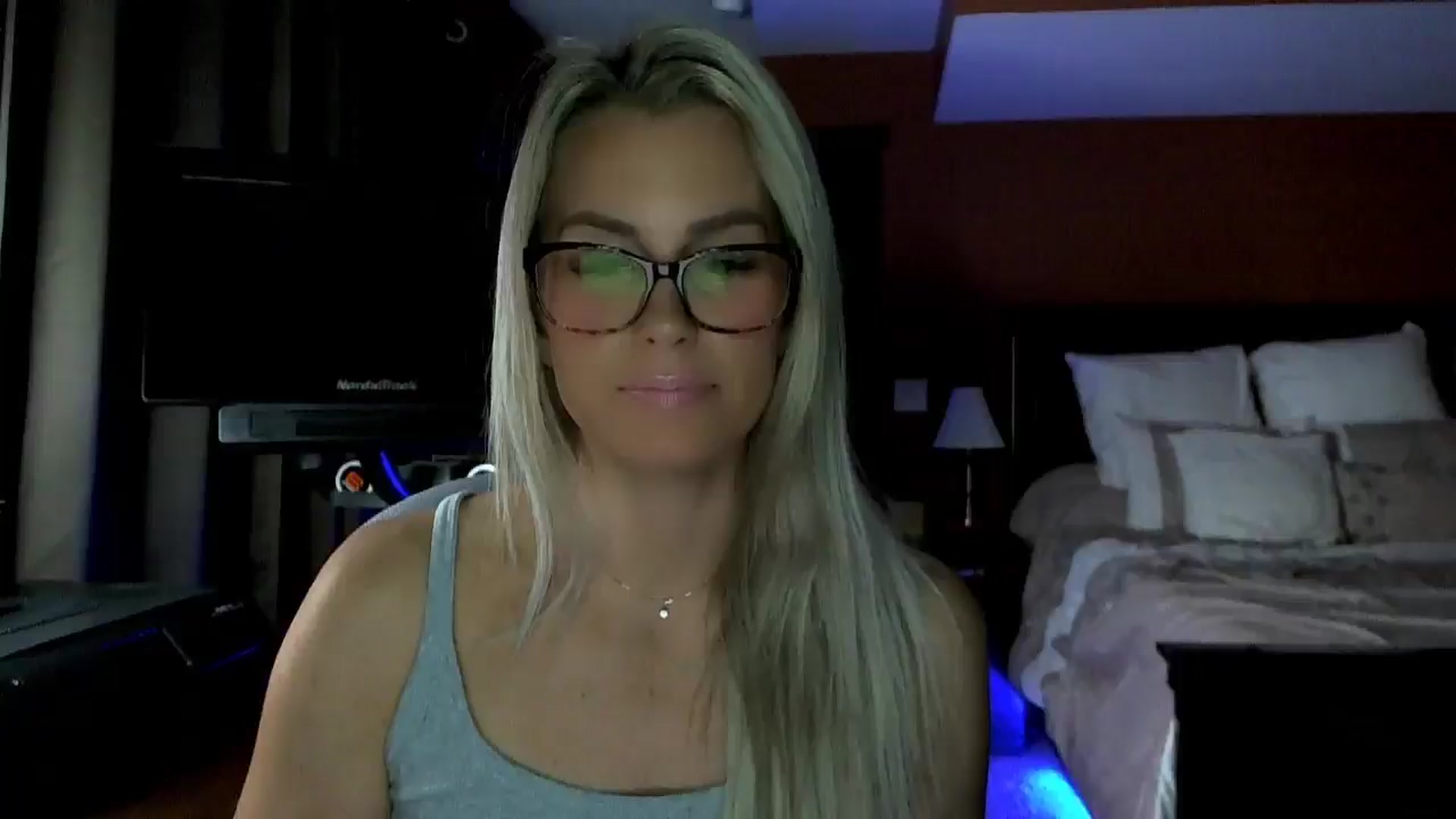 Gallery image thumbnail from Cora9's myfreecams stream on, 10/14/2025, 05:09 image 19 of 20