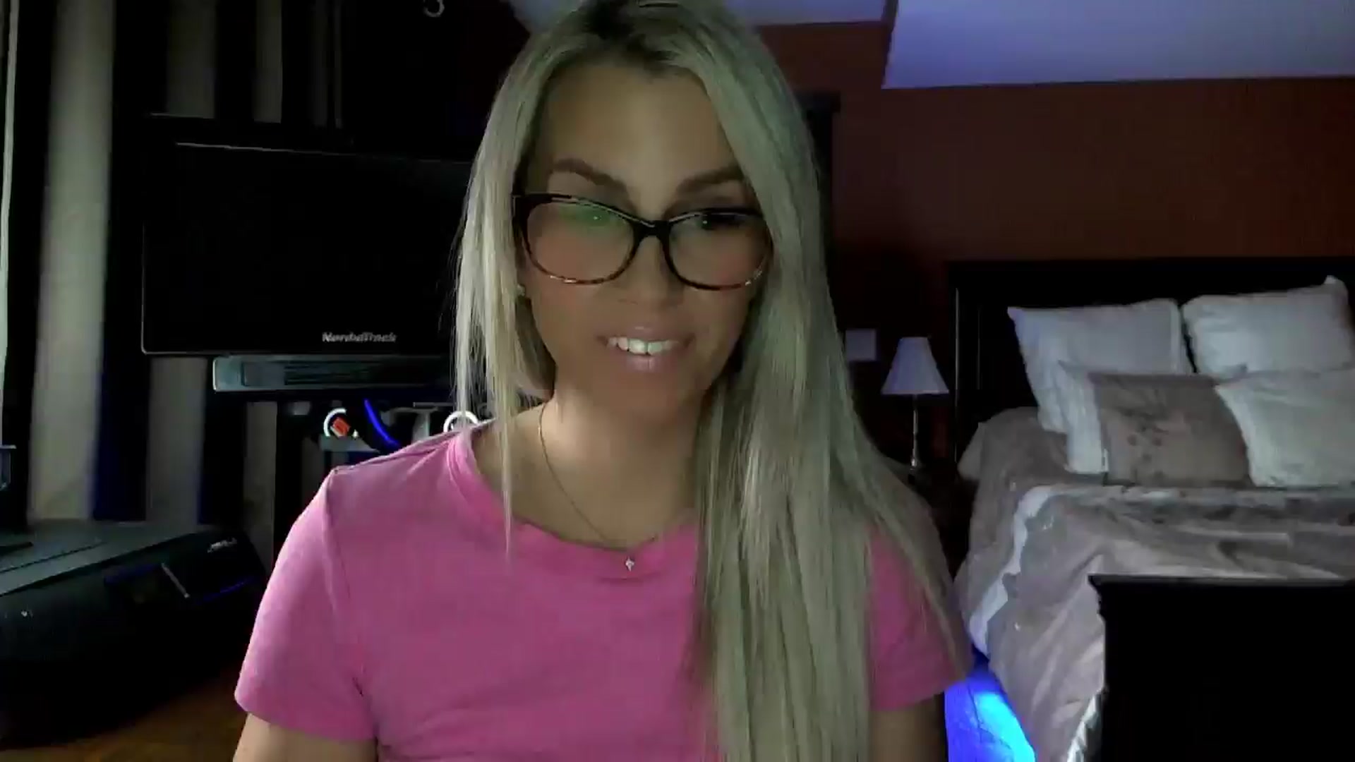 Gallery image thumbnail from Cora9's myfreecams stream on, 10/15/2025, 04:23 image 4 of 20
