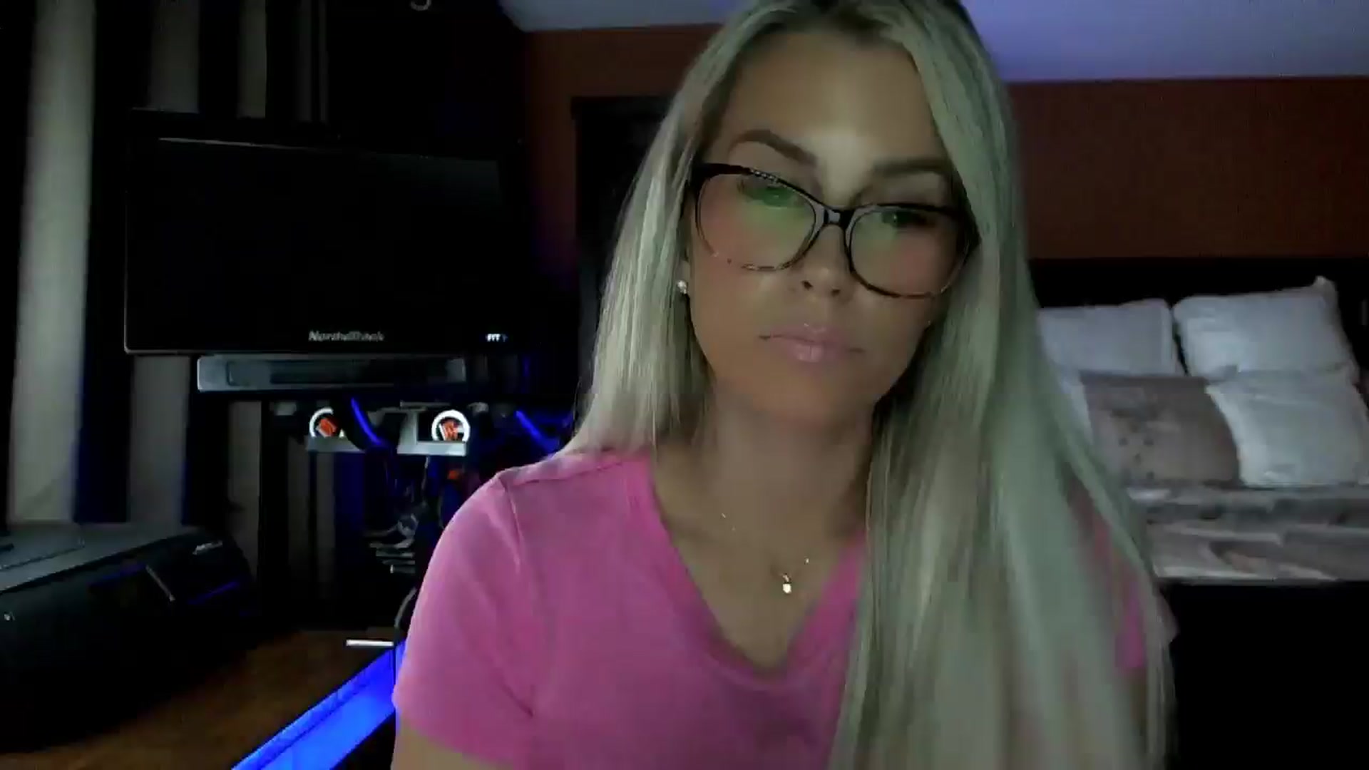 Gallery image thumbnail from Cora9's myfreecams stream on, 10/15/2025, 04:55 image 1 of 20