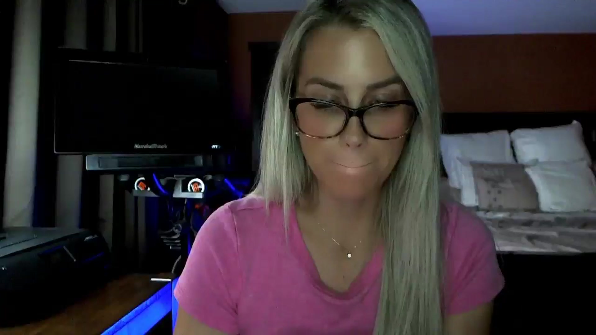 Gallery image thumbnail from Cora9's myfreecams stream on, 10/15/2025, 04:55 image 5 of 20