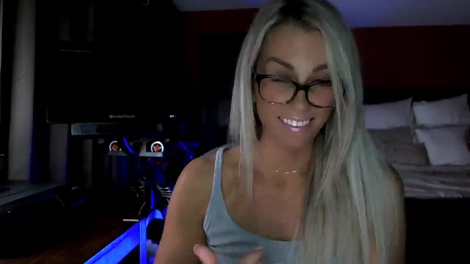 Gallery image thumbnail from Cora9's myfreecams stream on, 10/29/2025, 04:19 image 16 of 20