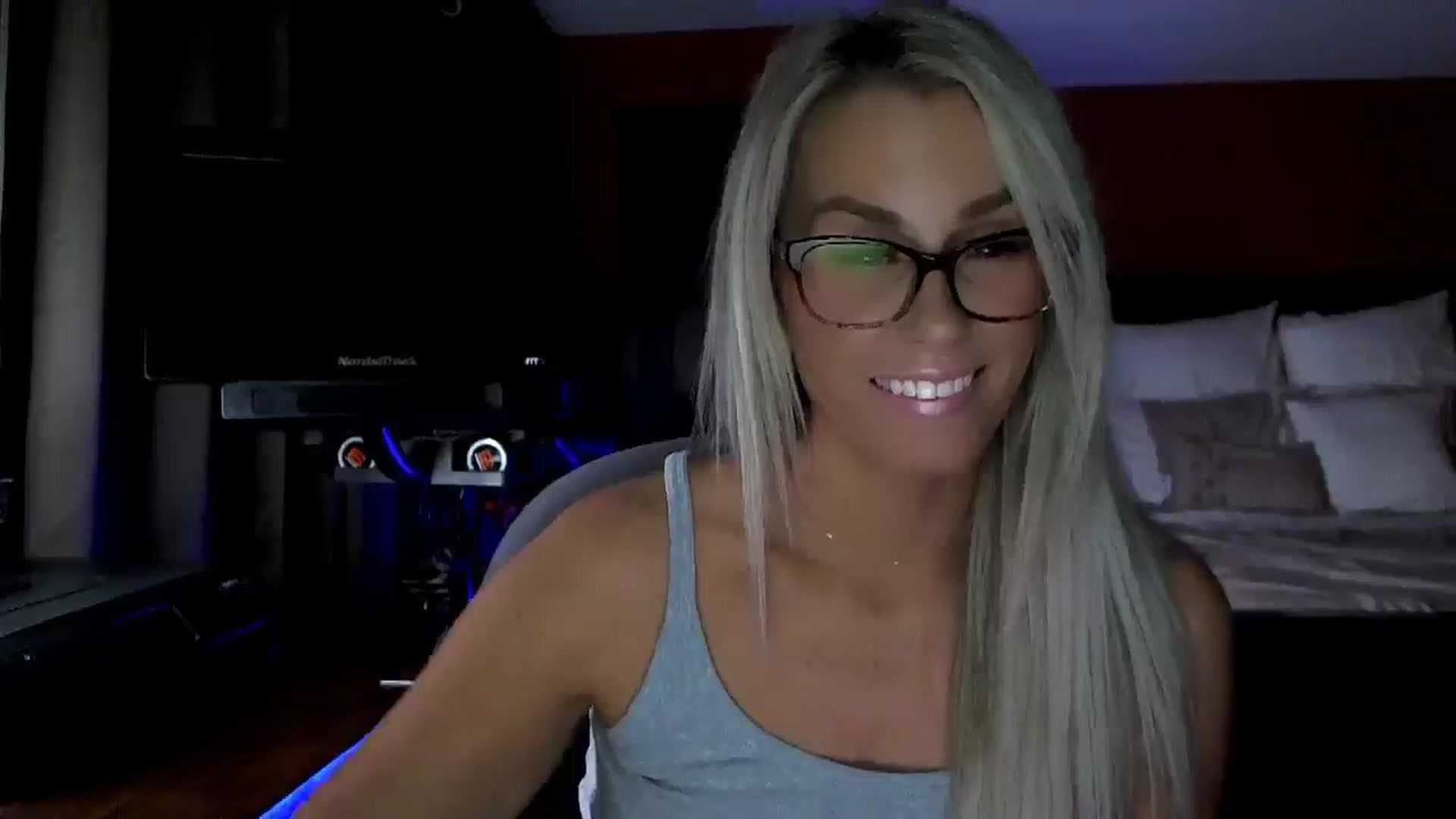 Gallery image thumbnail from Cora9's myfreecams stream on, 10/29/2025, 04:19 image 8 of 20