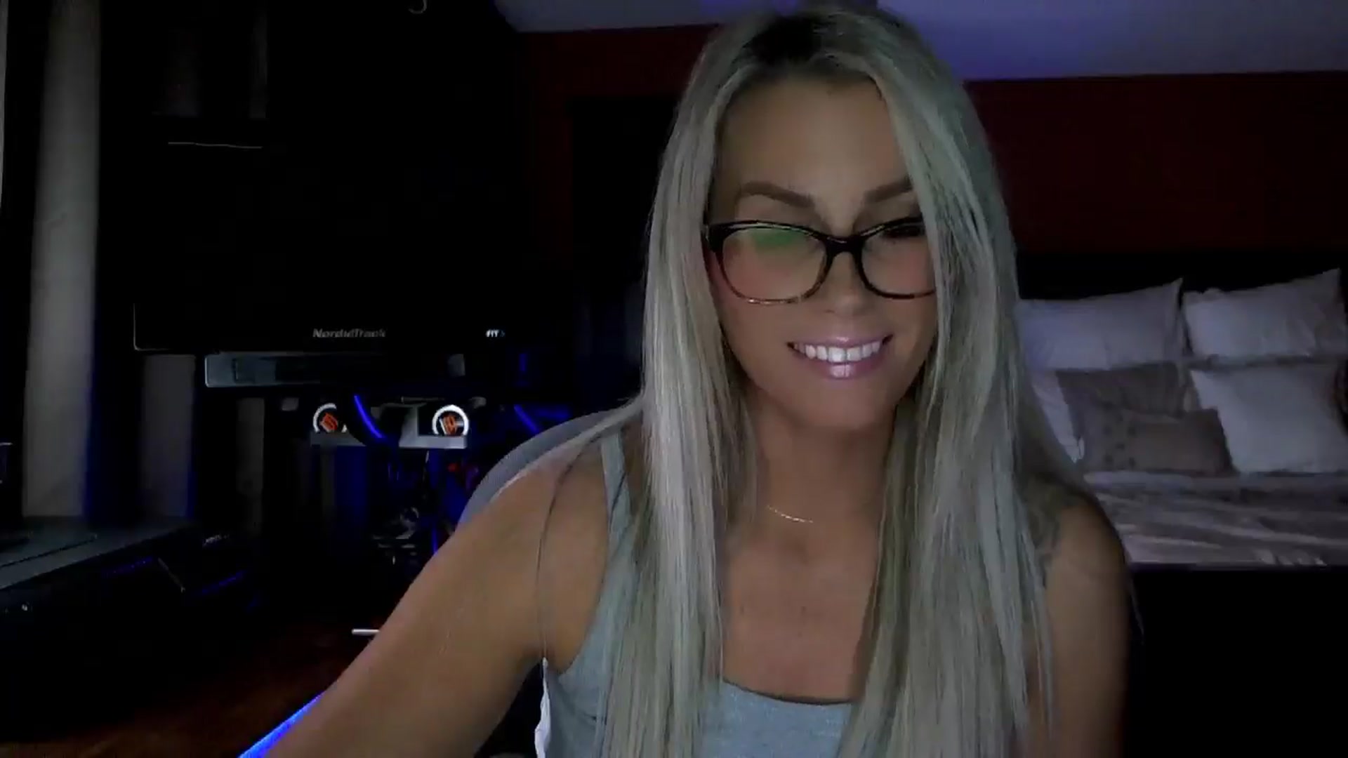 Gallery image thumbnail from Cora9's myfreecams stream on, 10/29/2025, 04:19 image 3 of 20