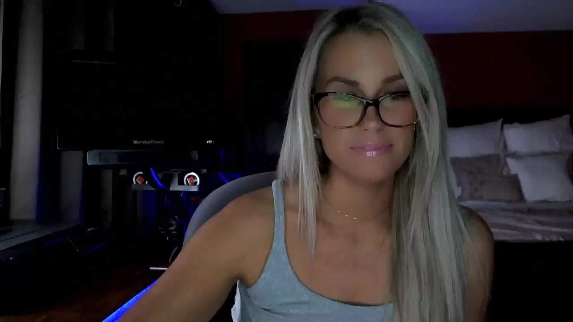 Gallery image thumbnail from Cora9's myfreecams stream on, 10/29/2025, 04:19 image 15 of 20