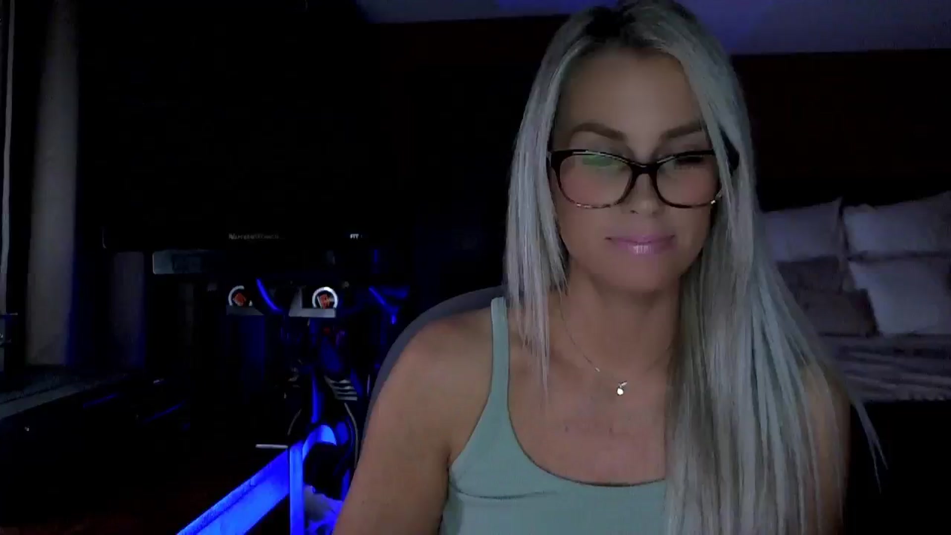 Gallery image thumbnail from Cora9's myfreecams stream on, 10/30/2025, 04:53 image 7 of 20