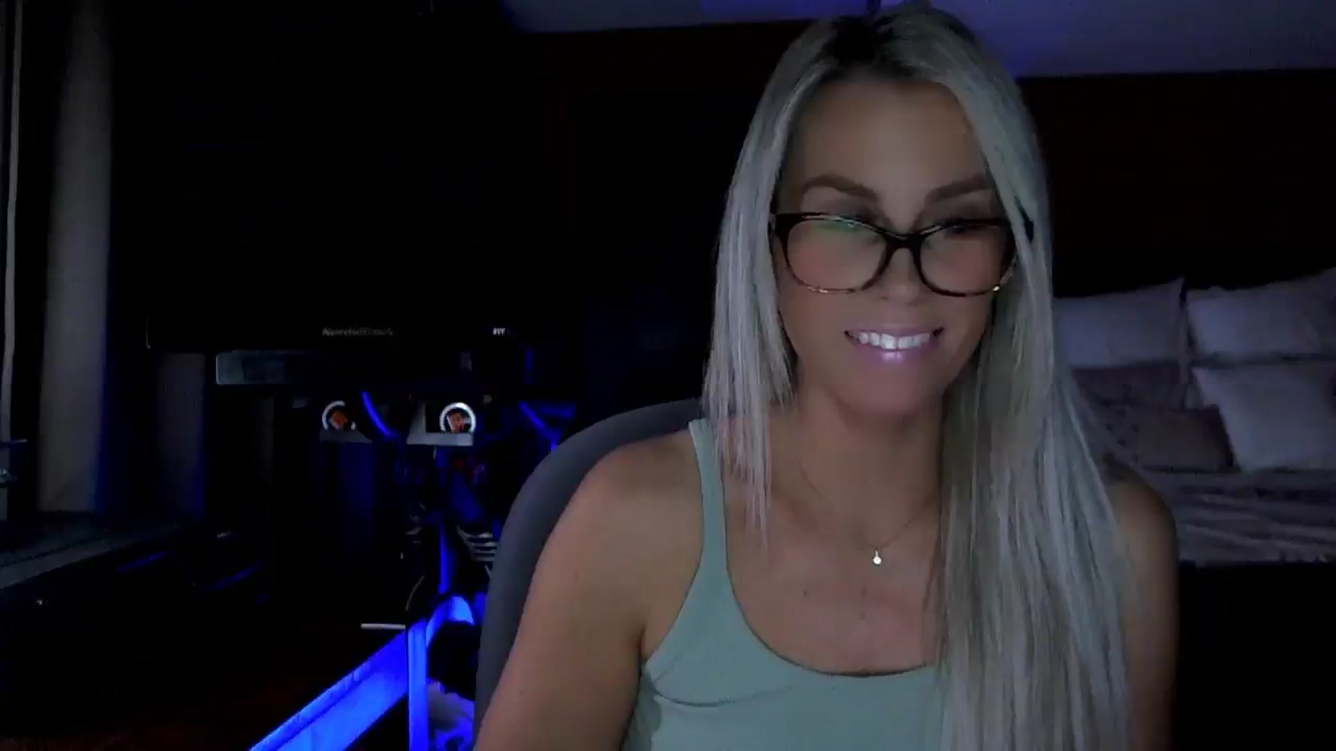 Gallery image thumbnail from Cora9's myfreecams stream on, 10/30/2025, 04:53 image 13 of 20