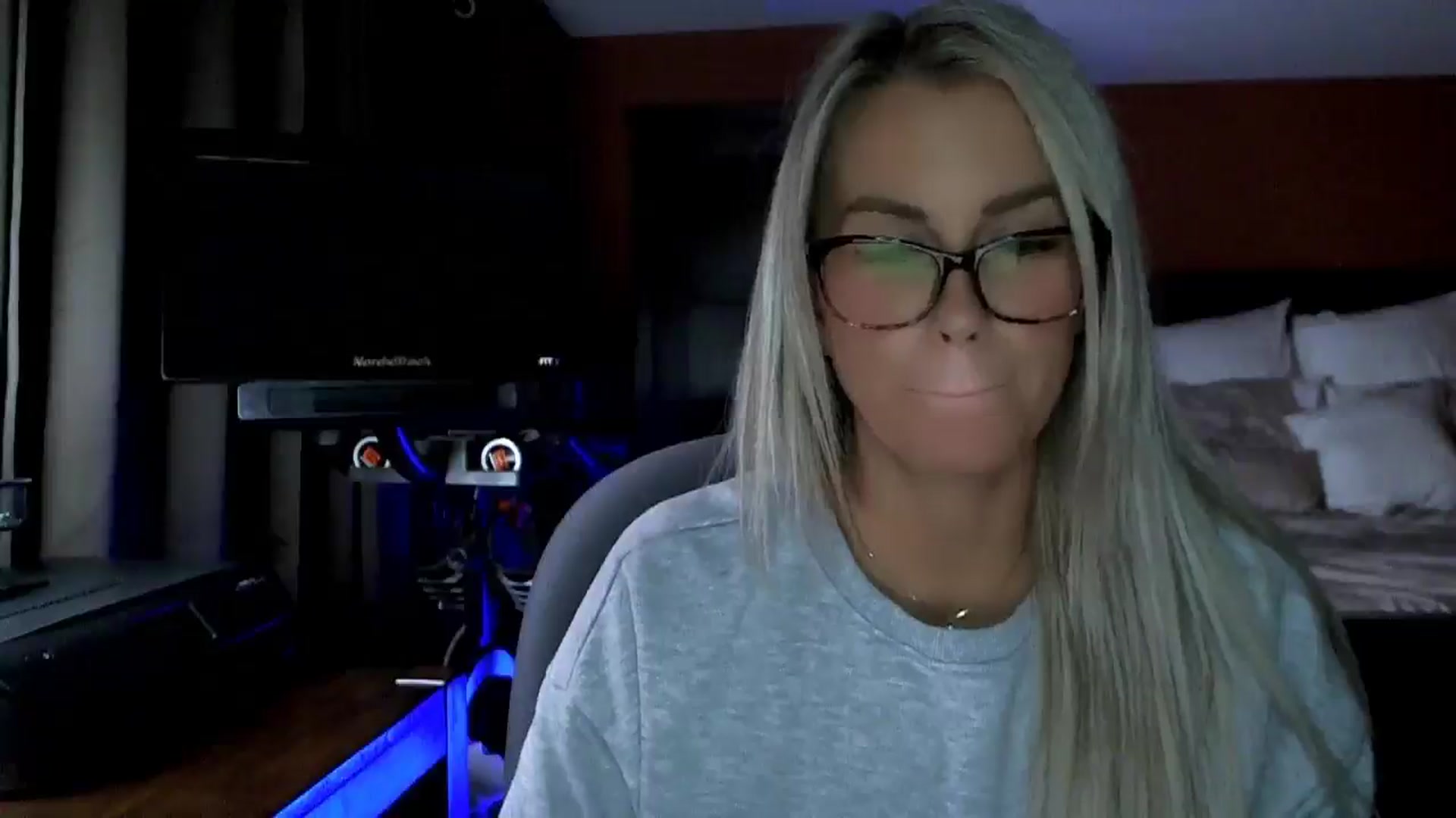 Gallery image thumbnail from Cora9's myfreecams stream on, 10/31/2025, 05:03 image 7 of 20