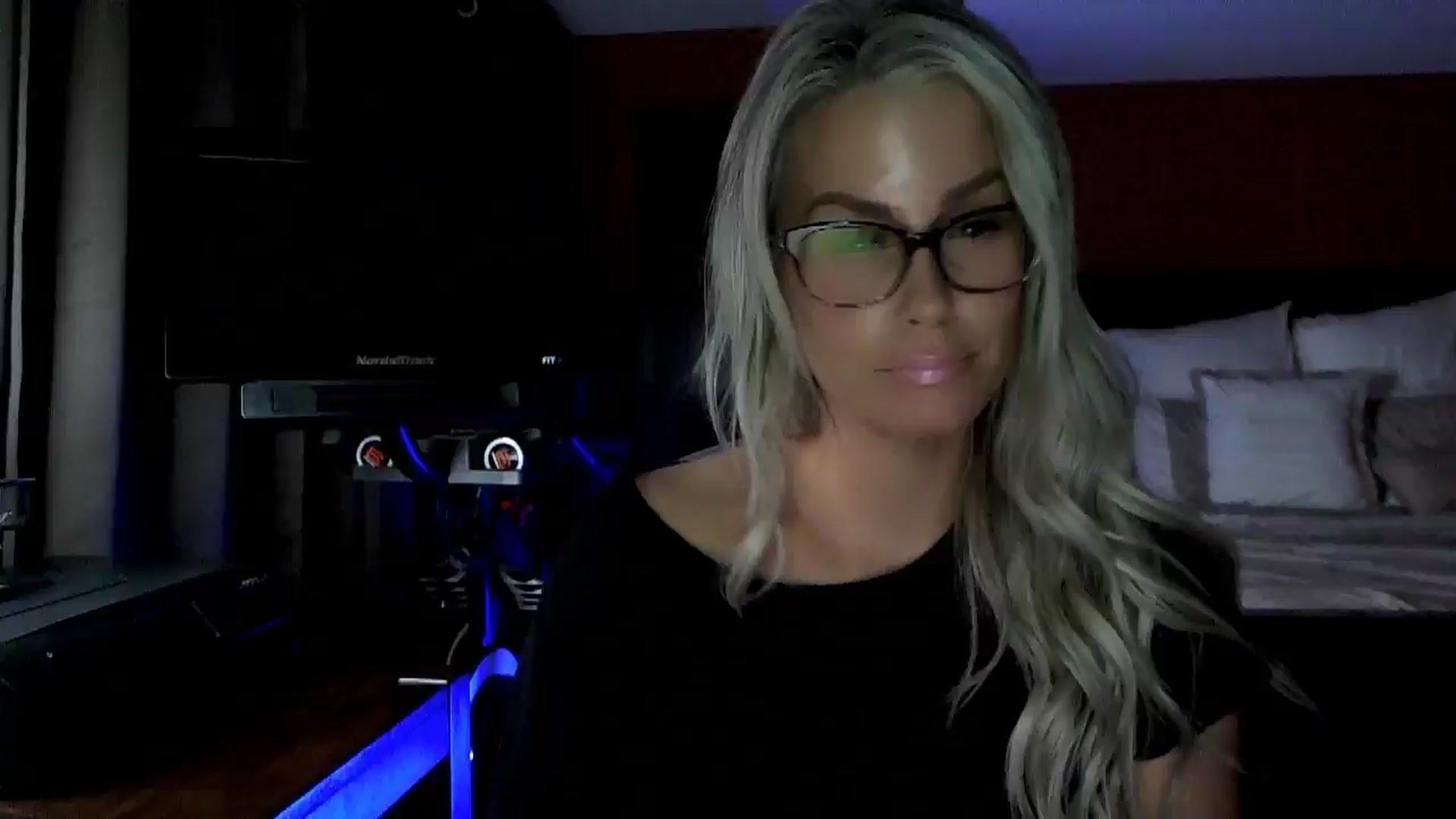 Gallery image thumbnail from Cora9's myfreecams stream on, 11/07/2025, 05:20 image 2 of 20