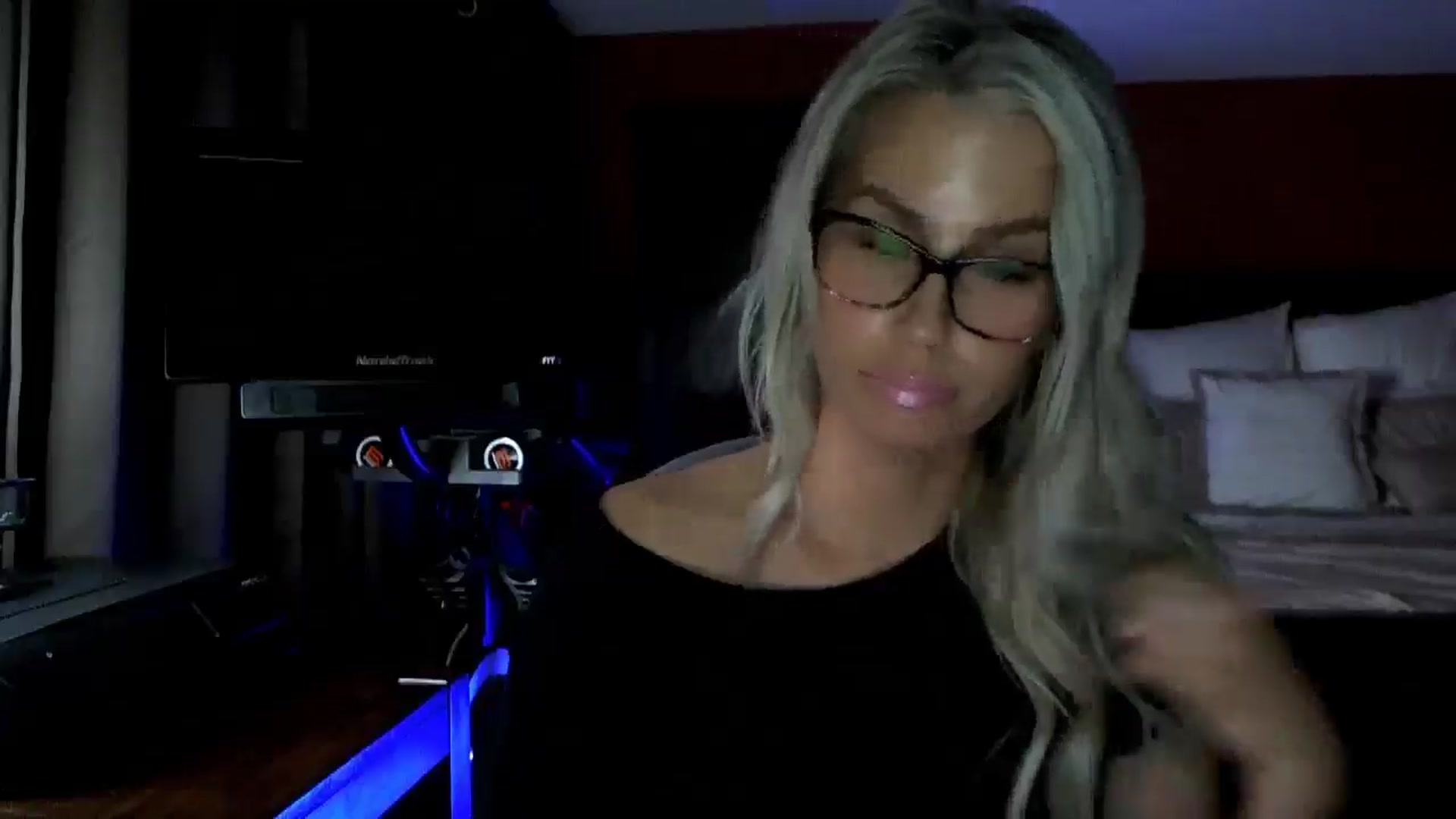 Gallery image thumbnail from Cora9's myfreecams stream on, 11/07/2025, 05:20 image 4 of 20