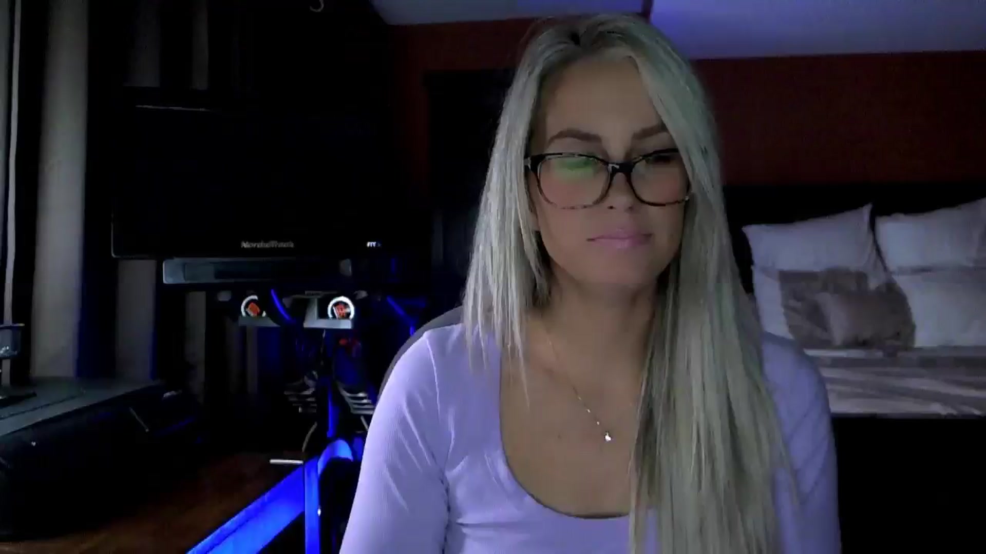 Gallery image thumbnail from Cora9's myfreecams stream on, 11/11/2025, 06:12 image 14 of 20