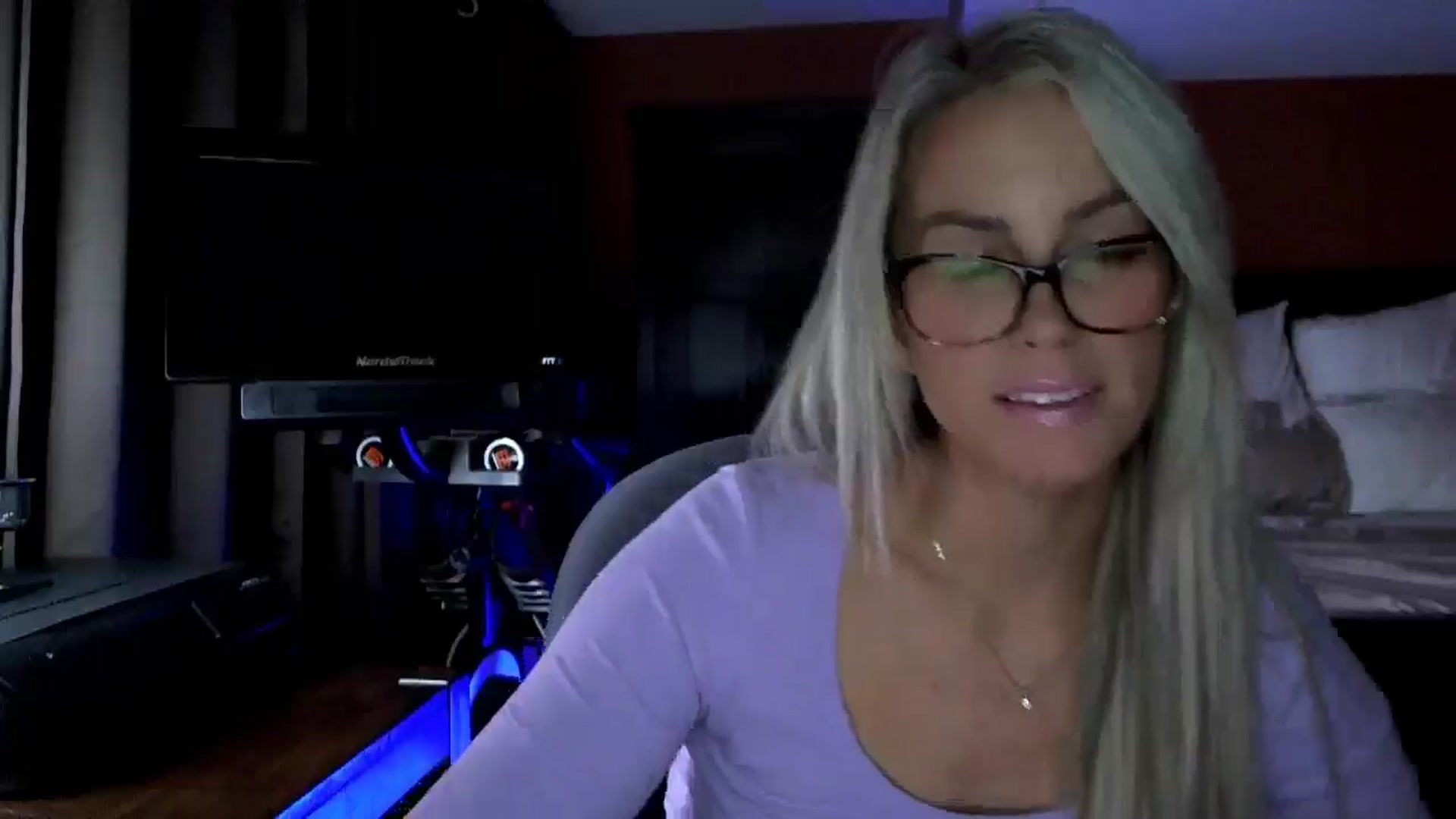 Gallery image thumbnail from Cora9's myfreecams stream on, 11/11/2025, 06:12 image 5 of 20
