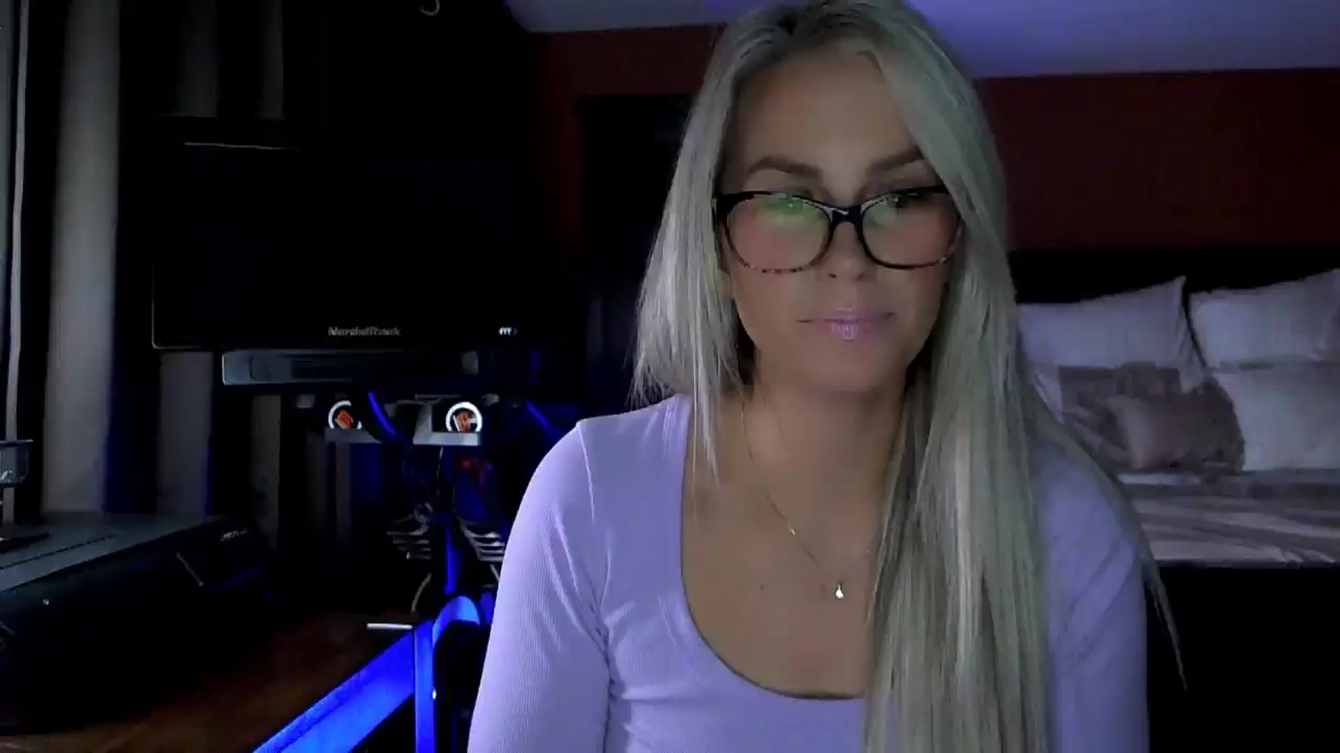 Gallery image thumbnail from Cora9's myfreecams stream on, 11/11/2025, 06:12 image 2 of 20